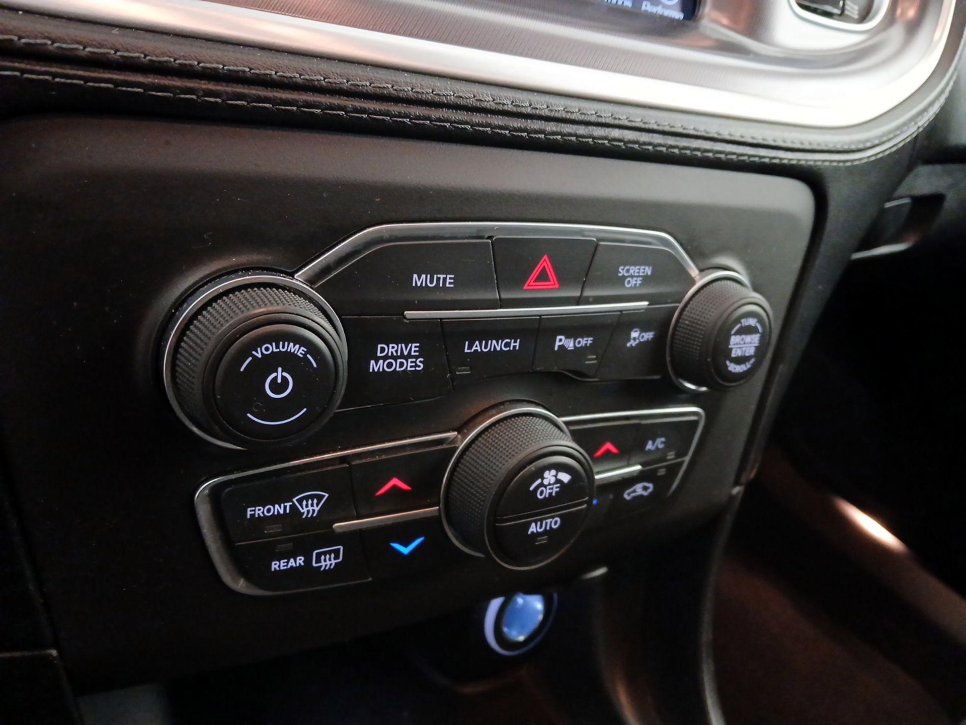 Thumbnail: 2021 Dodge Charger - 16