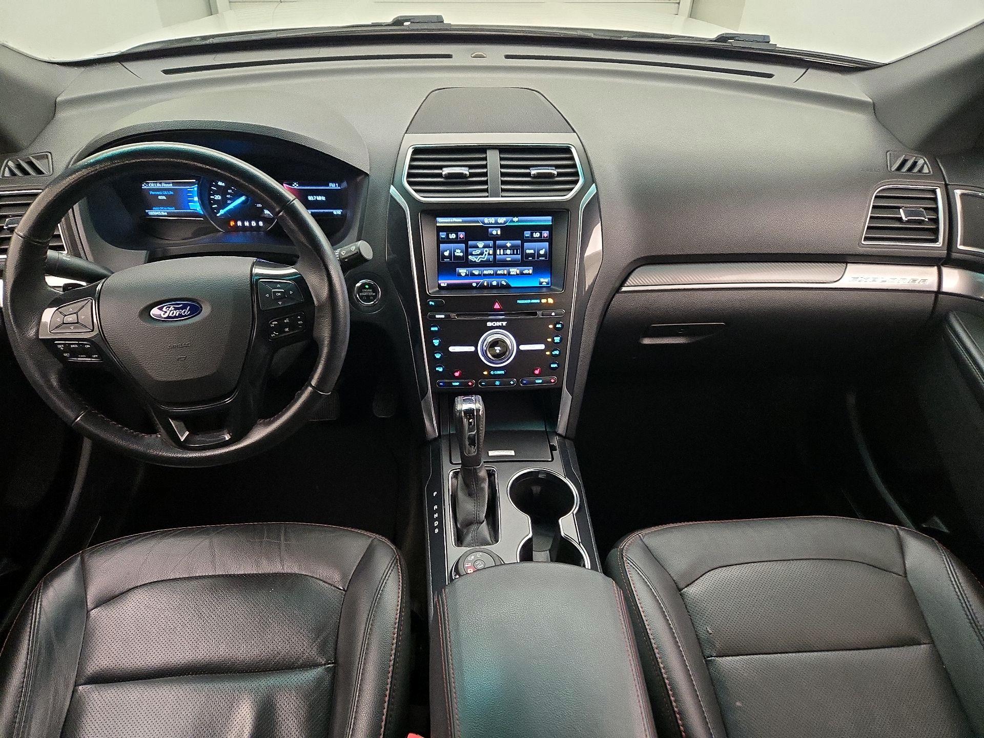 Thumbnail: 2016 Ford Explorer - 9