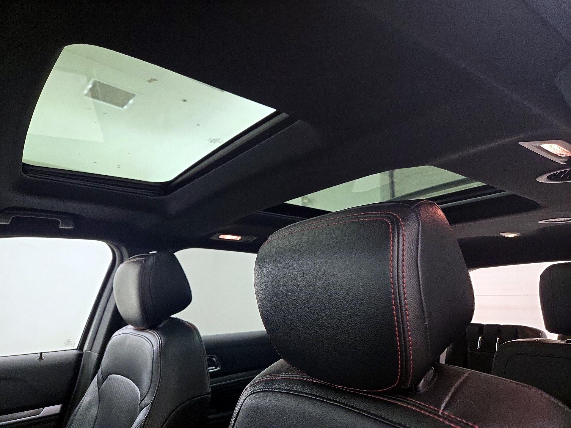 Thumbnail: 2016 Ford Explorer - 17