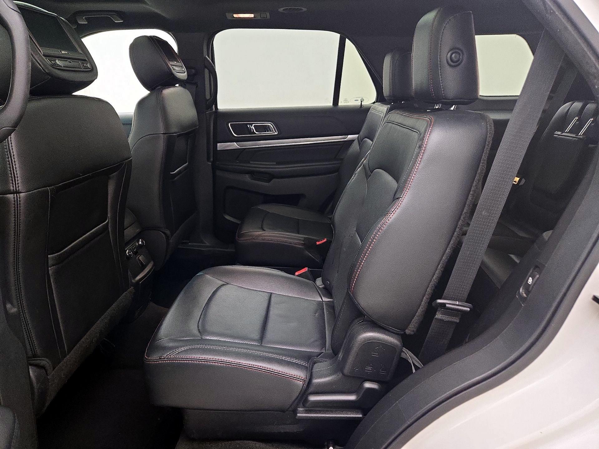 Thumbnail: 2016 Ford Explorer - 18