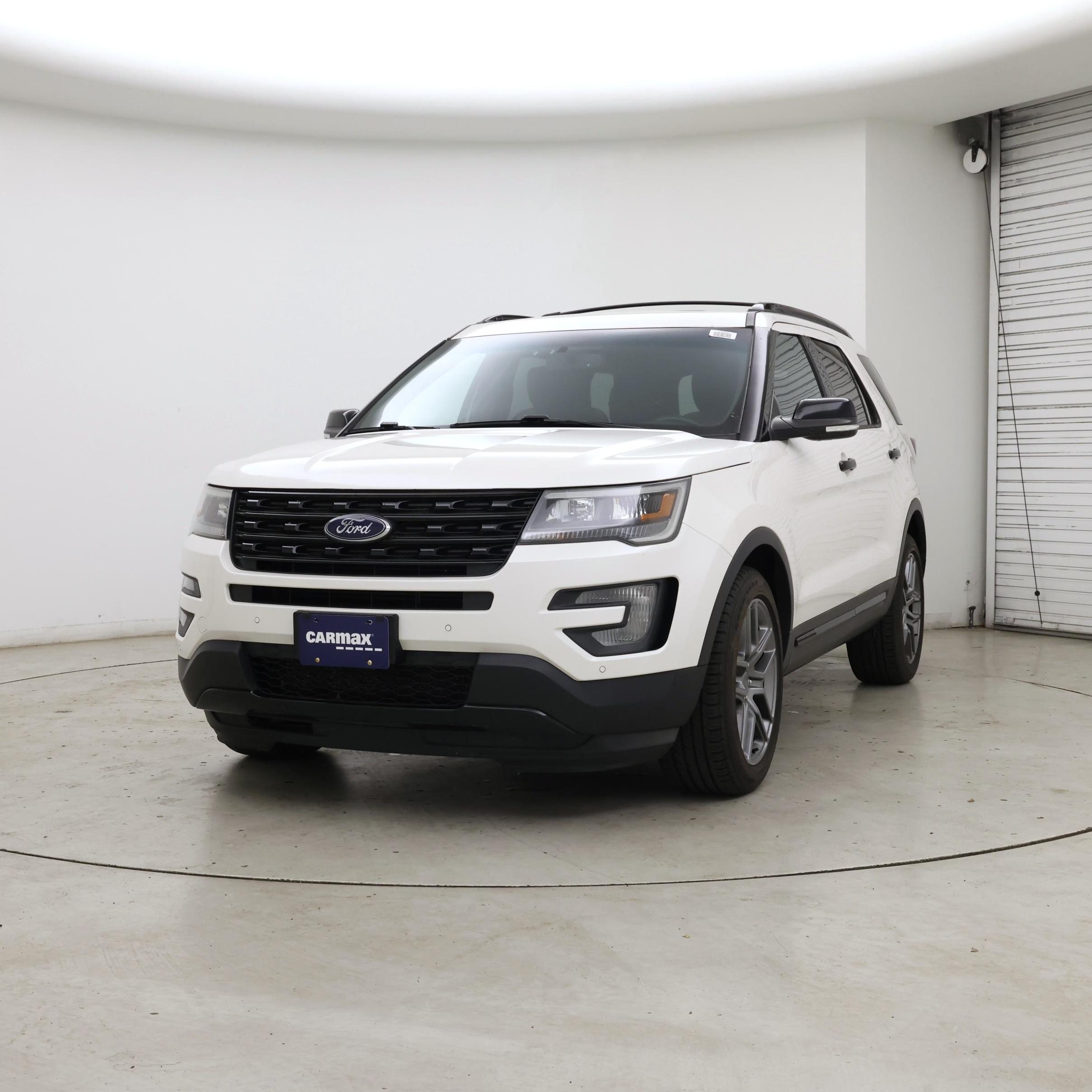 Thumbnail: 2016 Ford Explorer - 4
