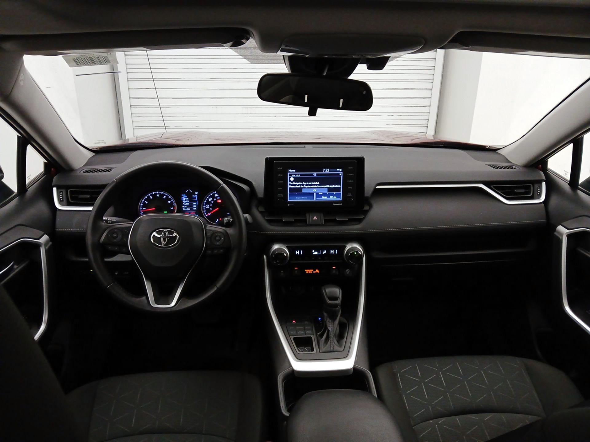 Thumbnail: 2022 Toyota RAV4 - 9