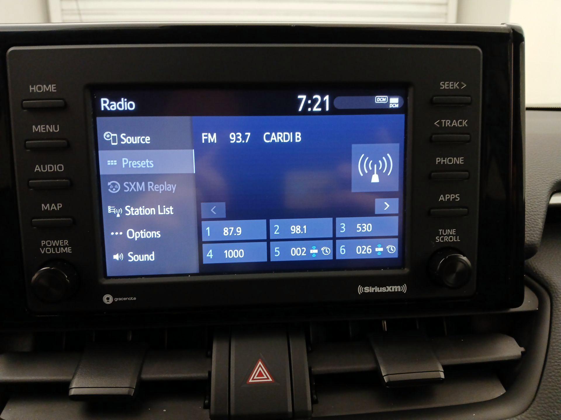 Thumbnail: 2022 Toyota RAV4 - 16