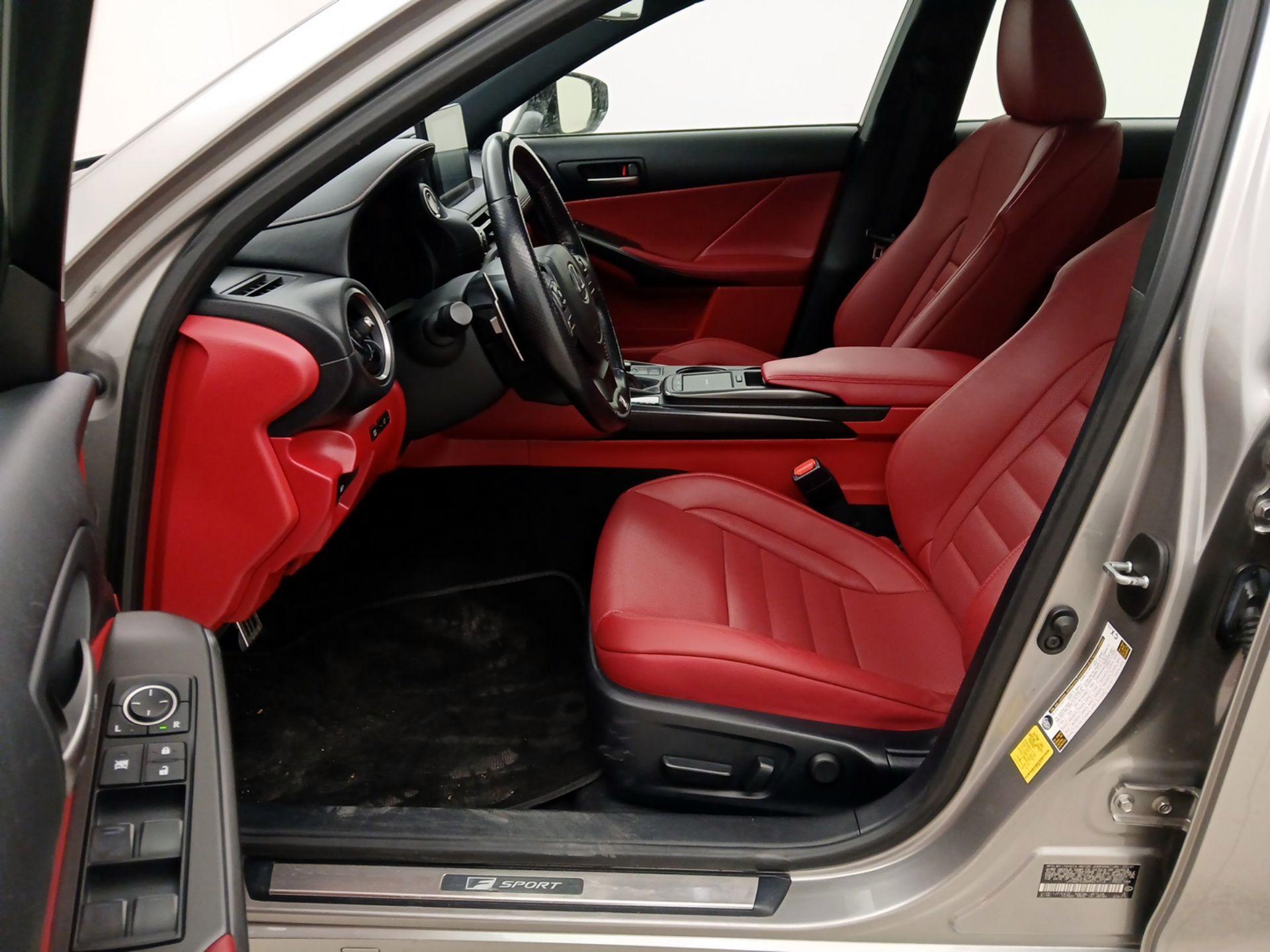 Thumbnail: 2021 Lexus IS - 11