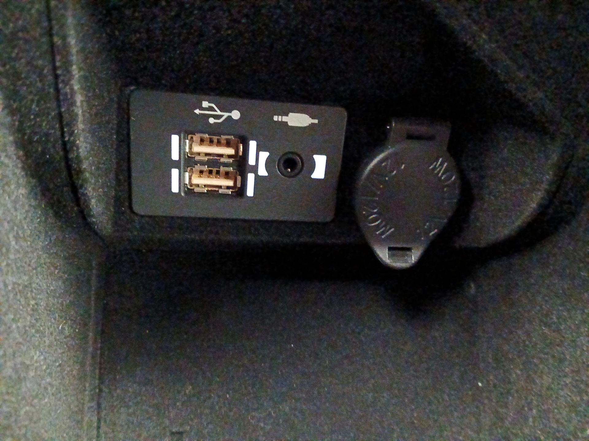 Thumbnail: 2021 Lexus IS - 18