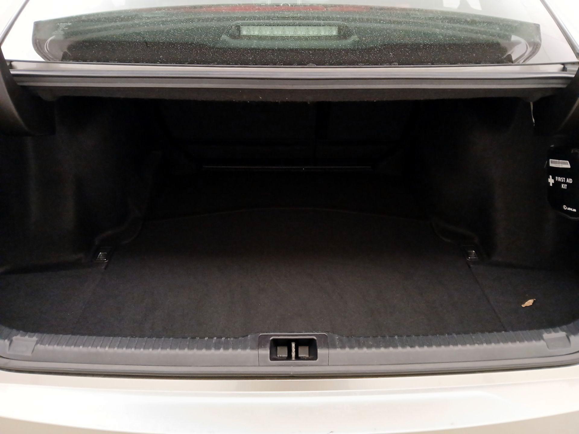 Thumbnail: 2021 Lexus IS - 20