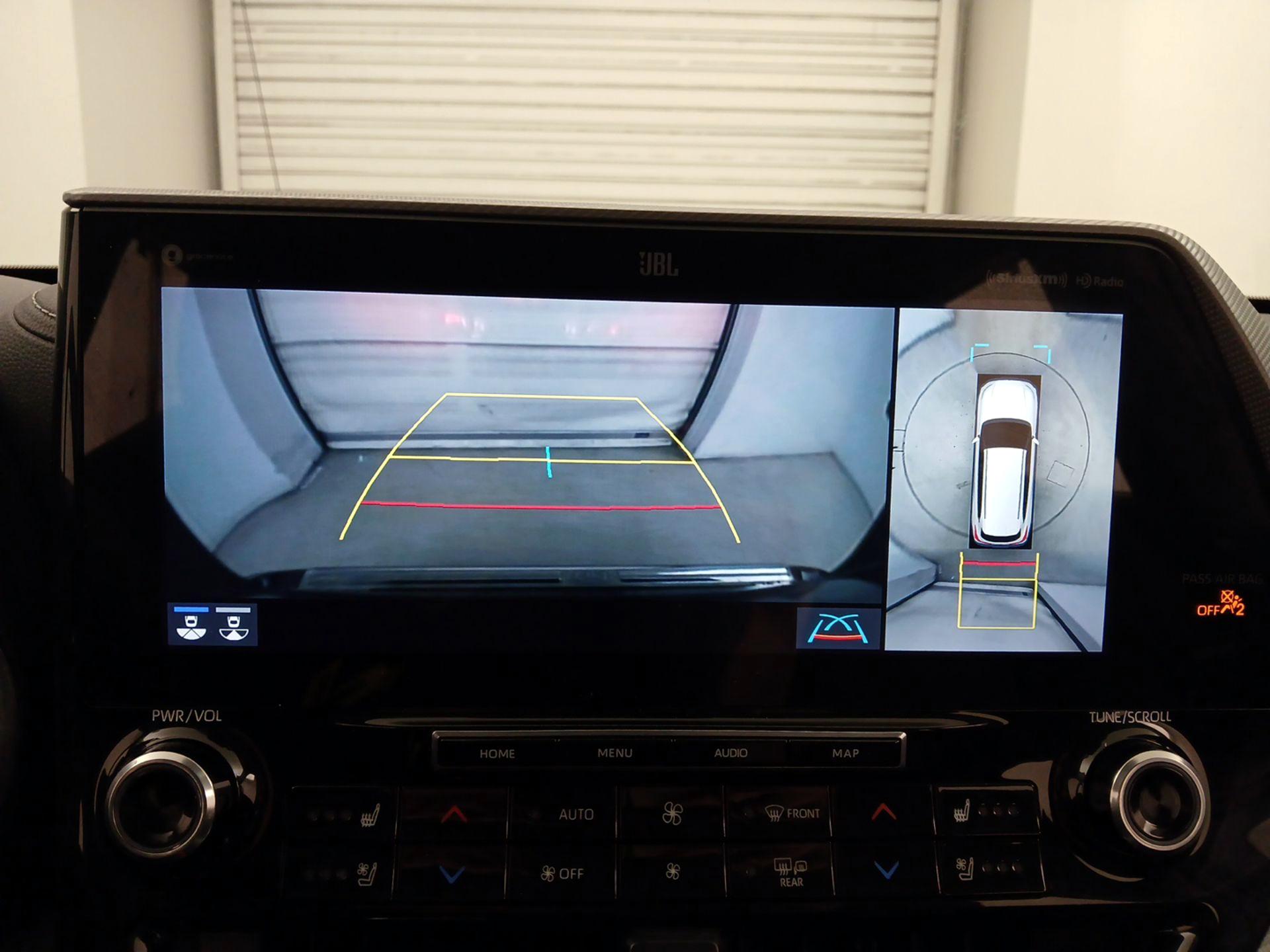 Thumbnail: 2021 Toyota Highlander - 14