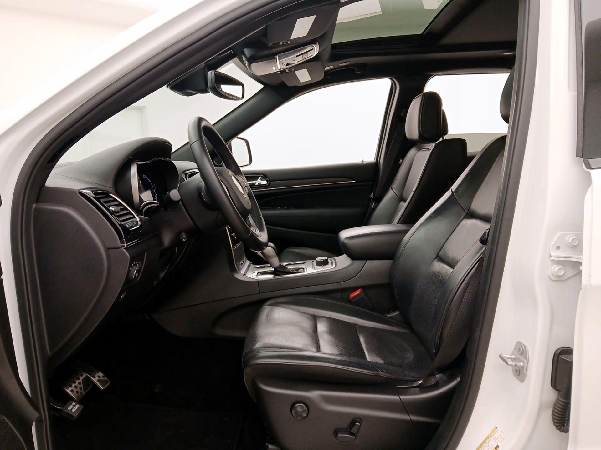 Thumbnail: 2020 Jeep Grand Cherokee - 11