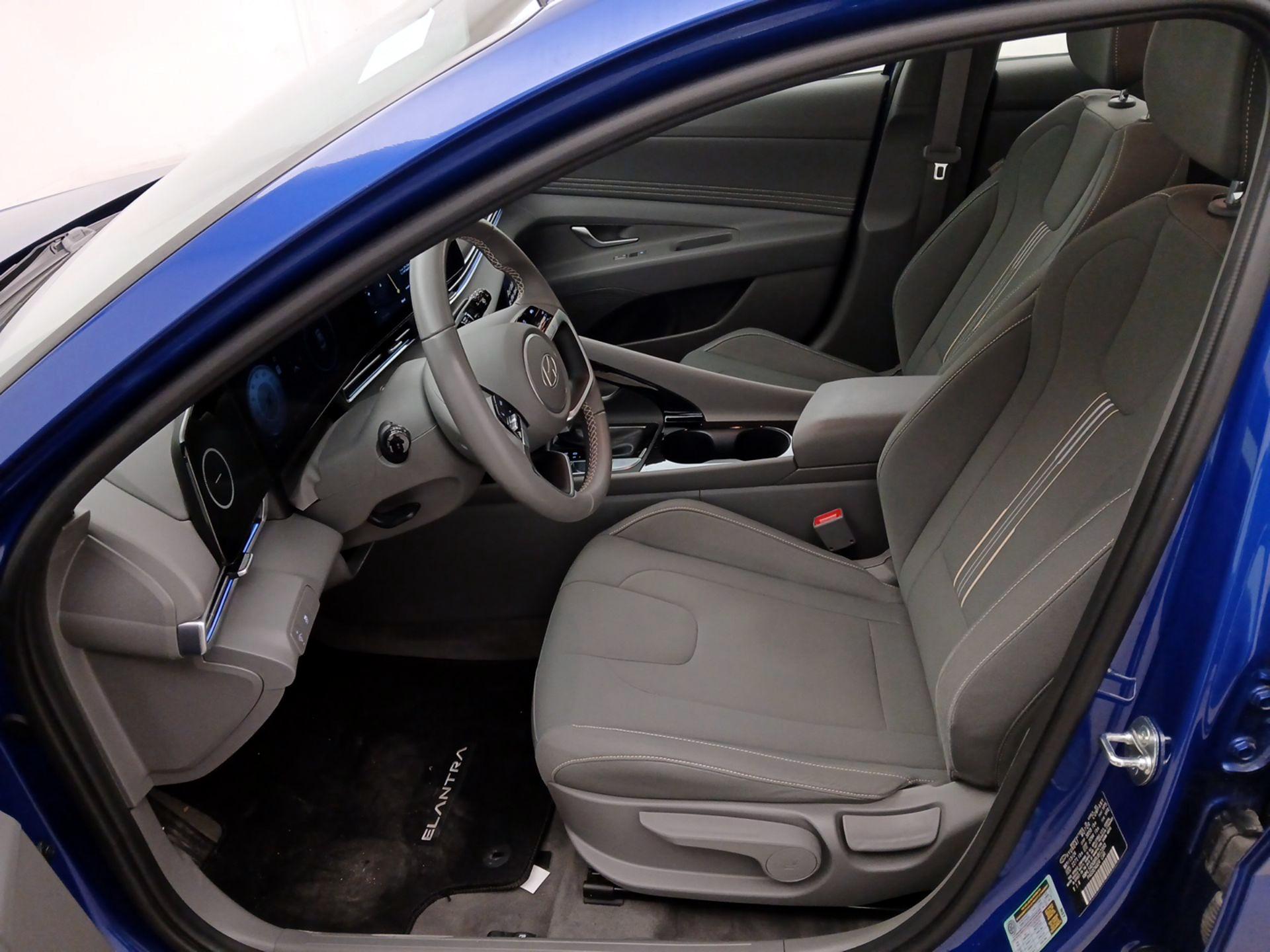 Thumbnail: 2024 Hyundai Elantra - 11