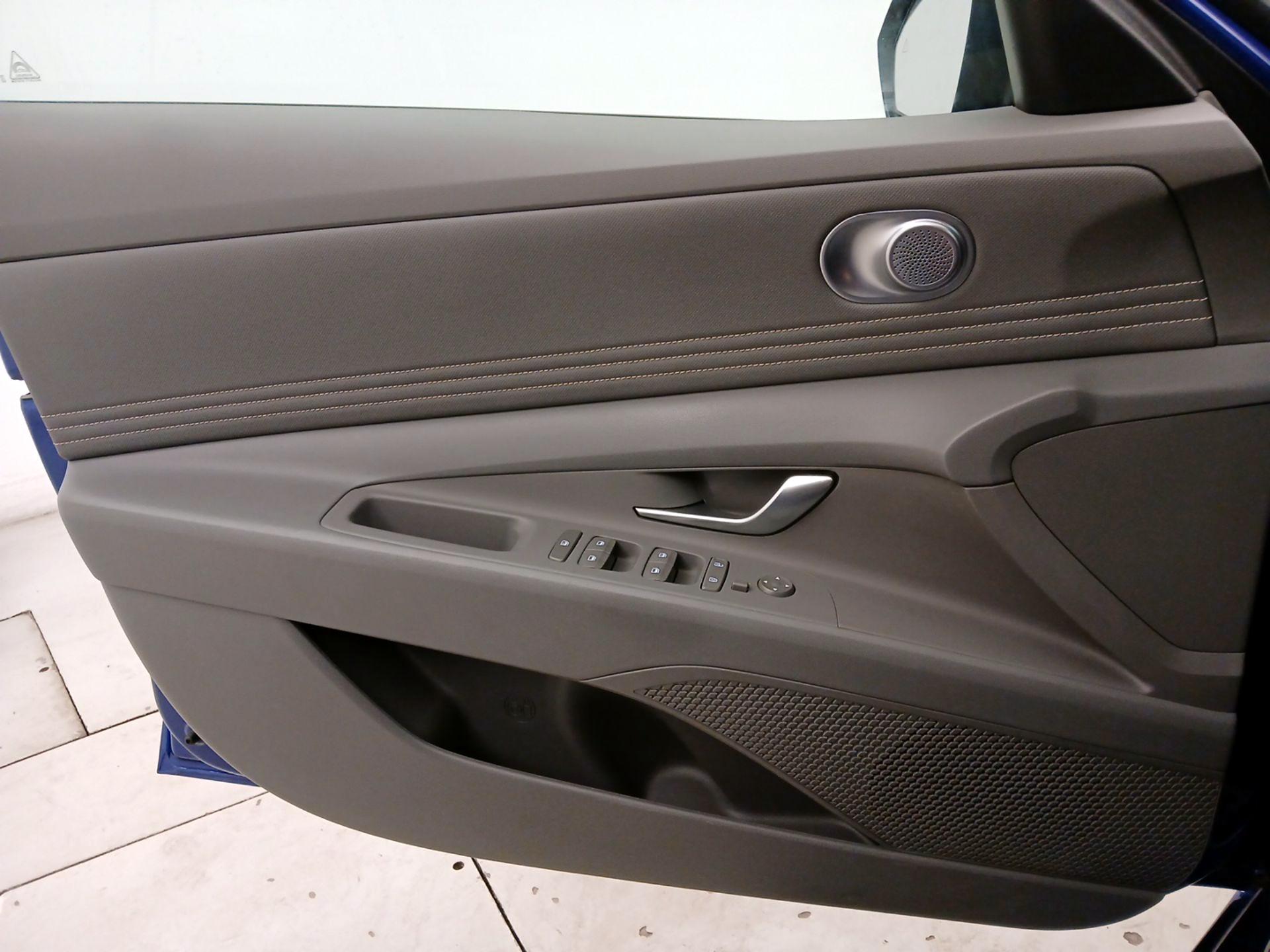 Thumbnail: 2024 Hyundai Elantra - 12