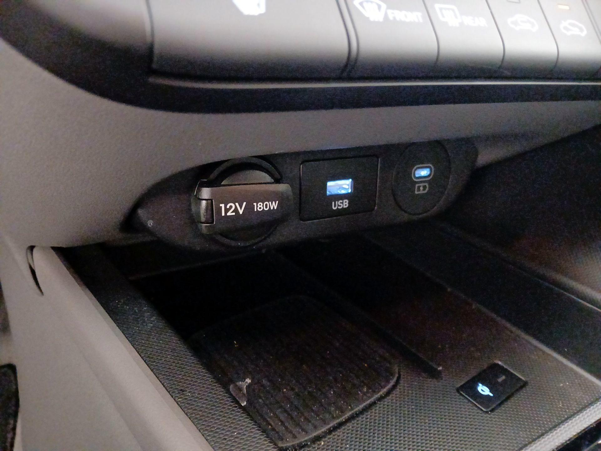 Thumbnail: 2024 Hyundai Elantra - 19