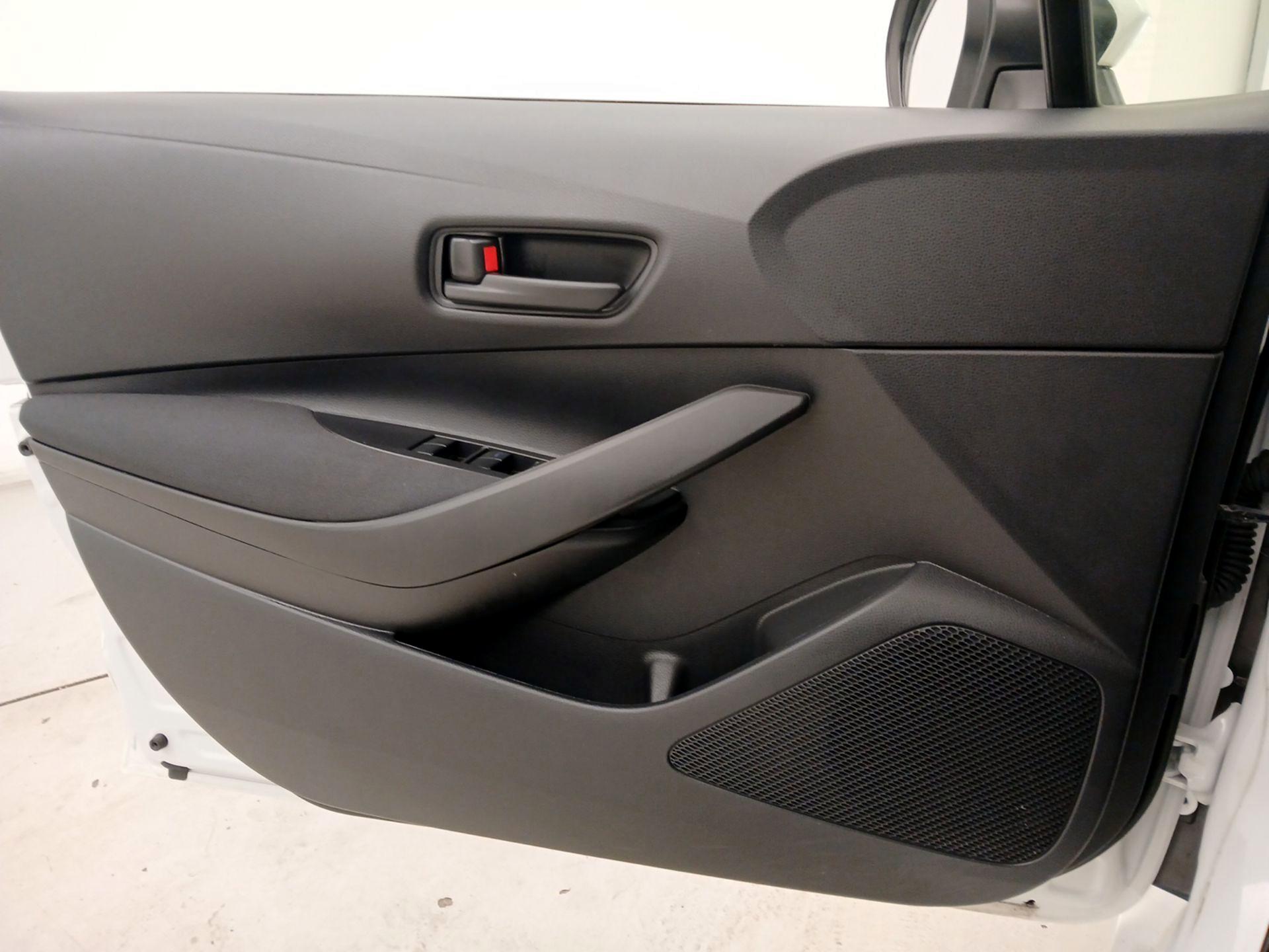 Thumbnail: 2022 Toyota Corolla - 12