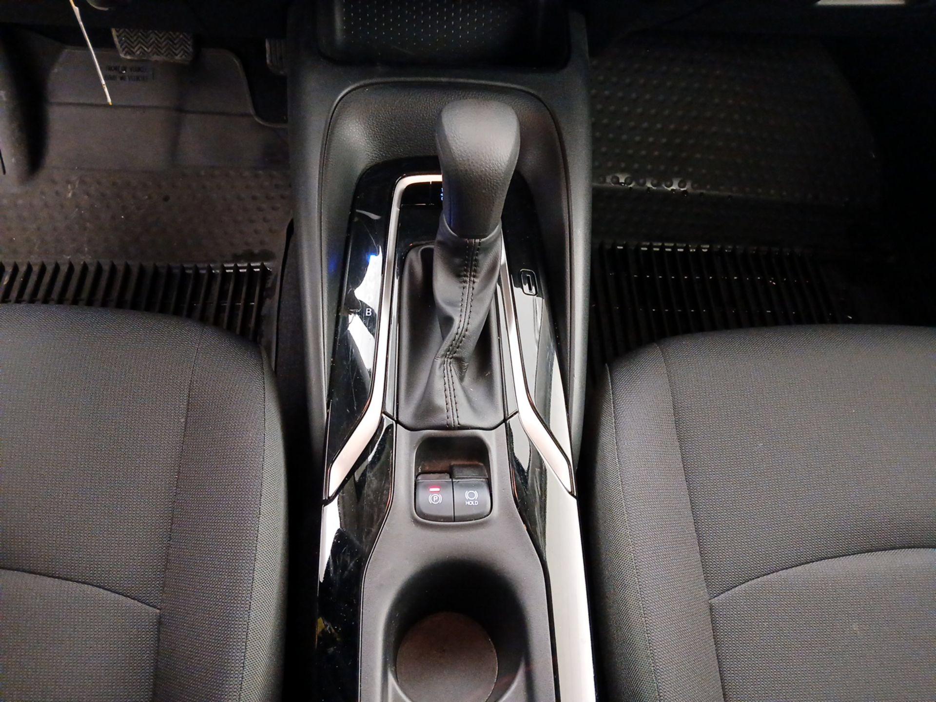 Thumbnail: 2022 Toyota Corolla - 17