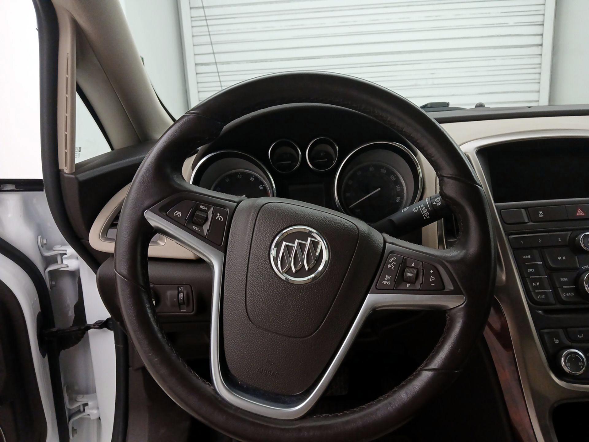 Thumbnail: 2016 Buick Verano - 10