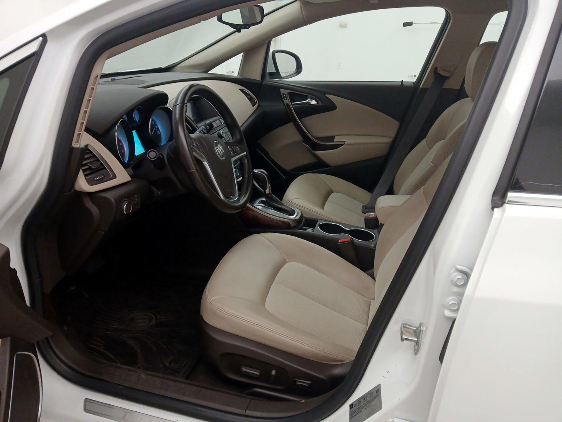 Thumbnail: 2016 Buick Verano - 11