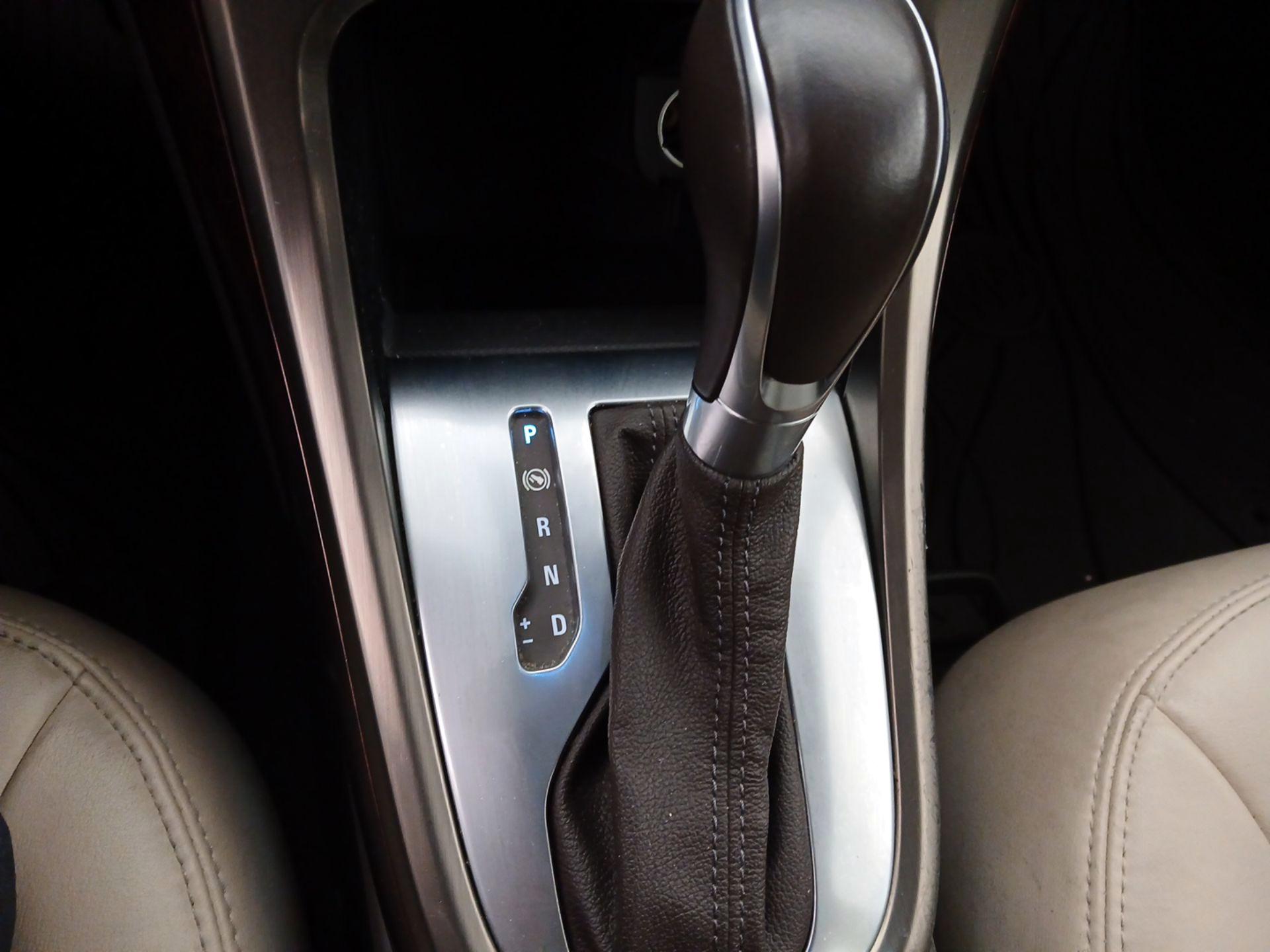 Thumbnail: 2016 Buick Verano - 17