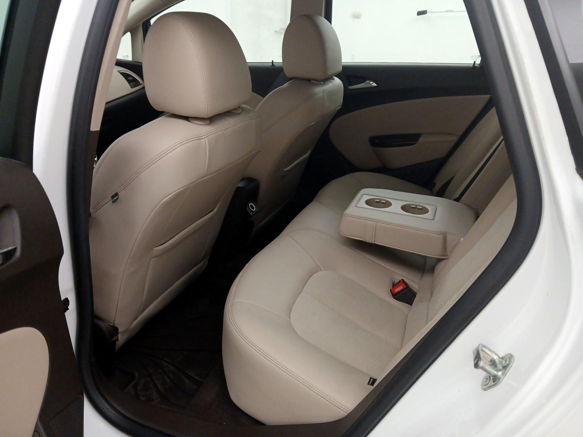 Thumbnail: 2016 Buick Verano - 19