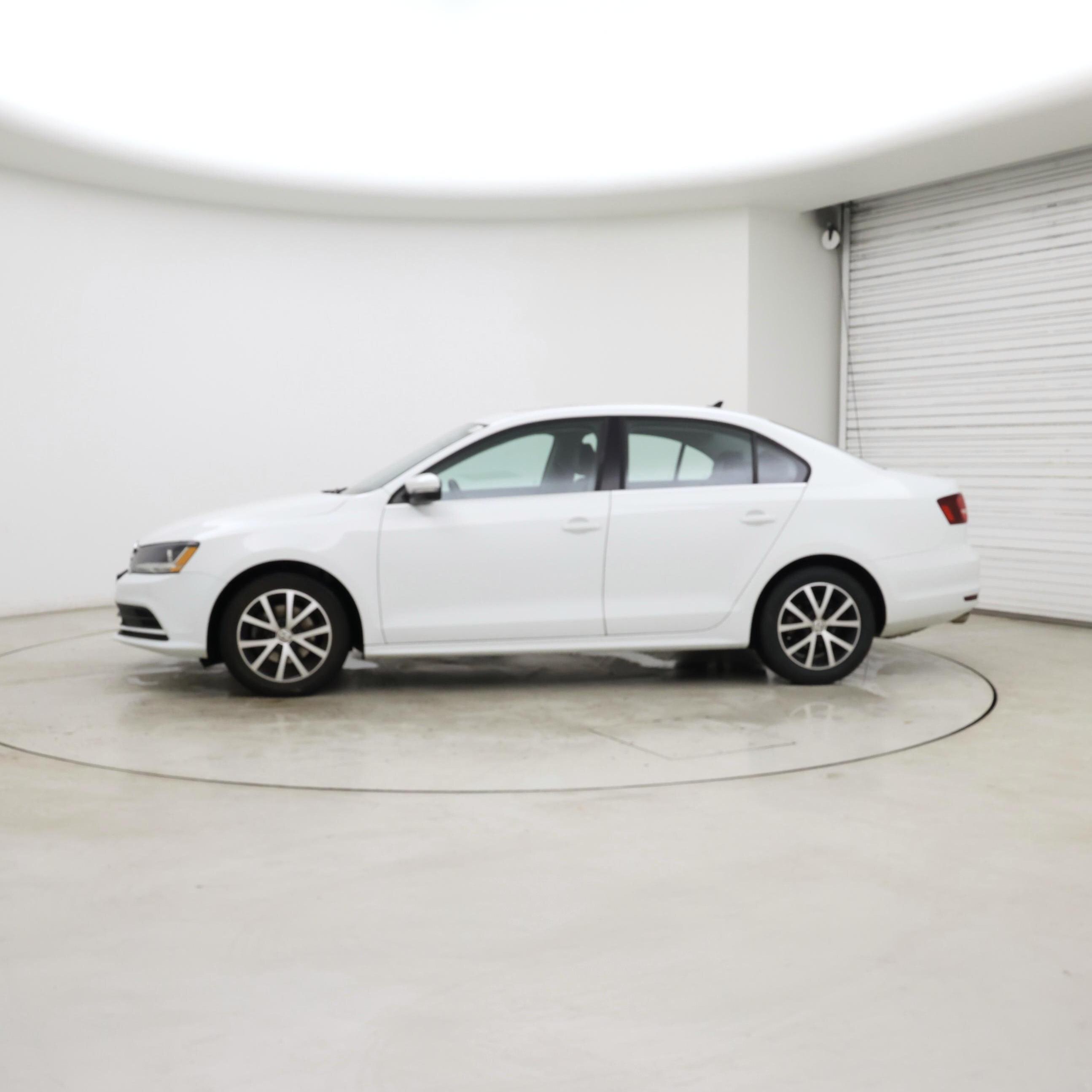 Thumbnail: 2017 Volkswagen Jetta - 3