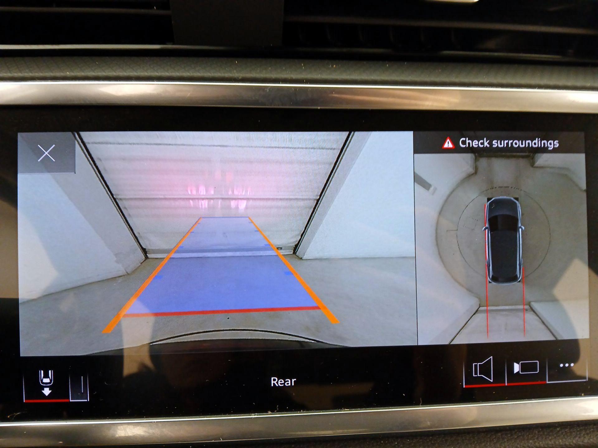 Thumbnail: 2024 Audi Q3 - 14