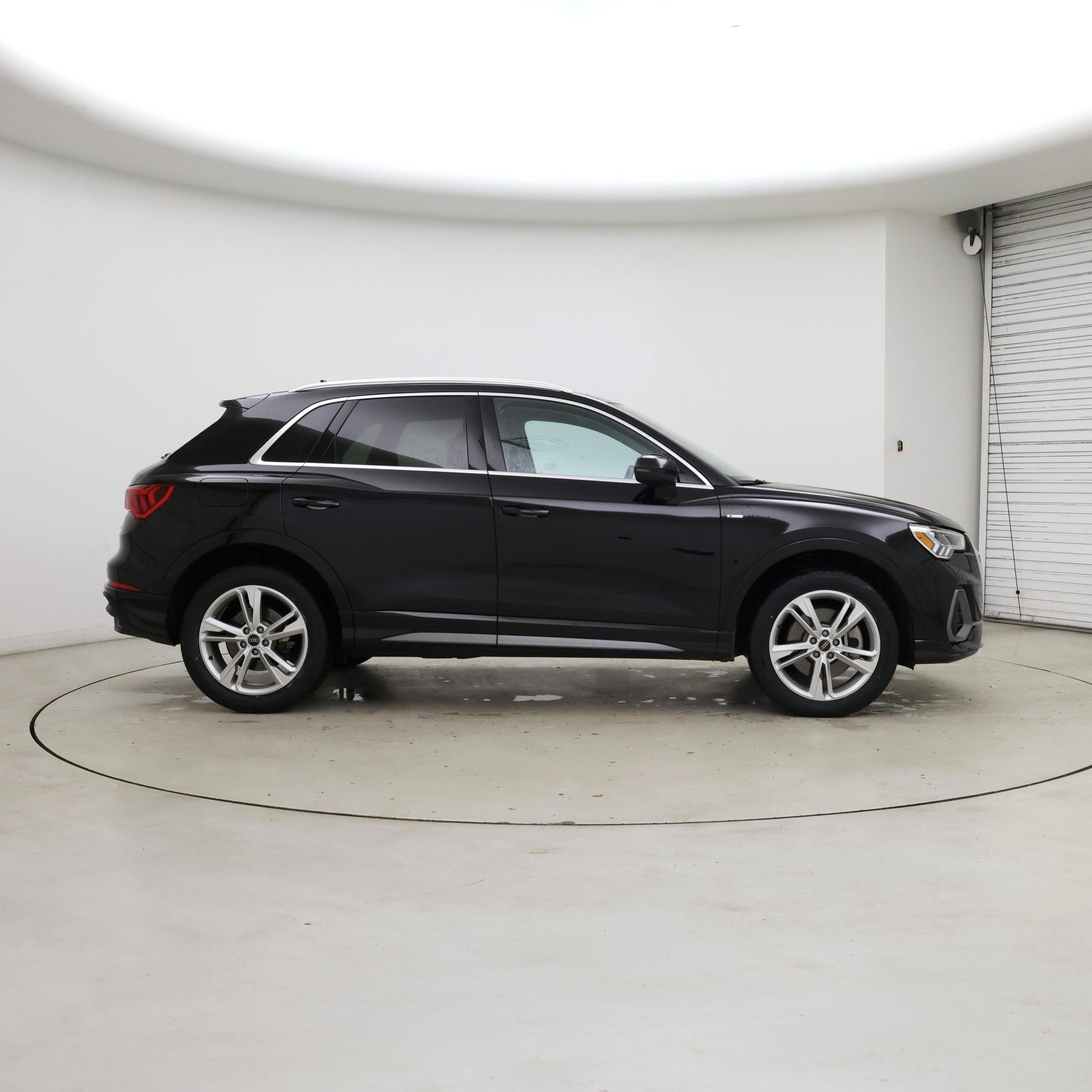 Thumbnail: 2024 Audi Q3 - 7