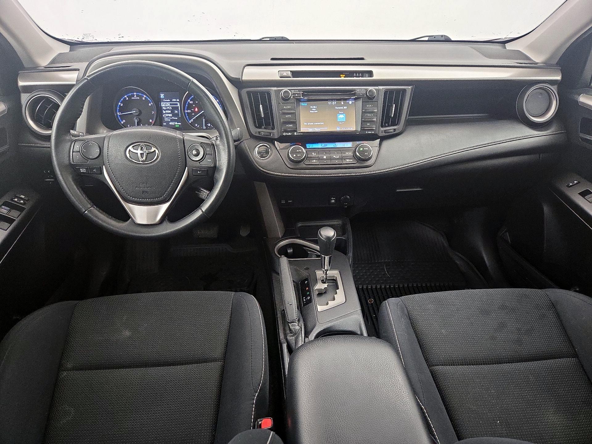 Thumbnail: 2018 Toyota RAV4 - 9