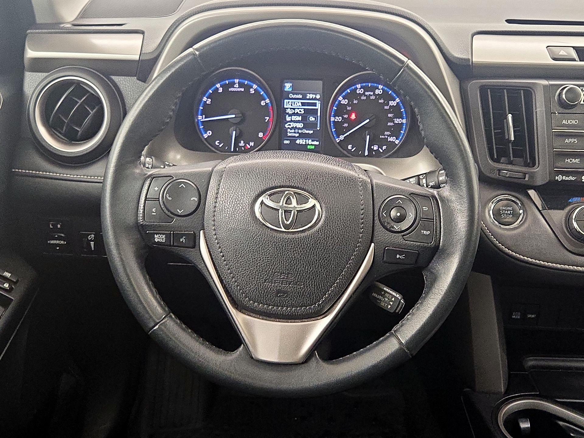 Thumbnail: 2018 Toyota RAV4 - 10