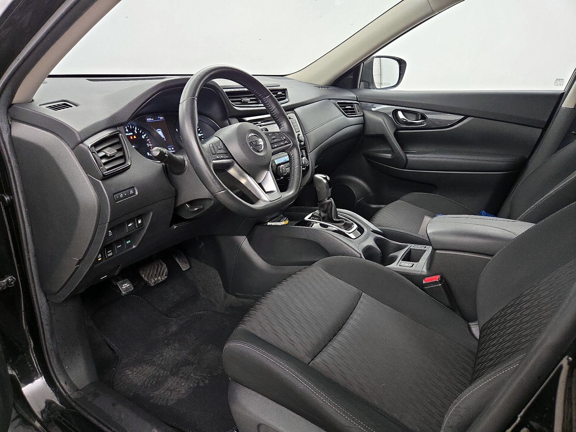 Thumbnail: 2018 Nissan Rogue - 11