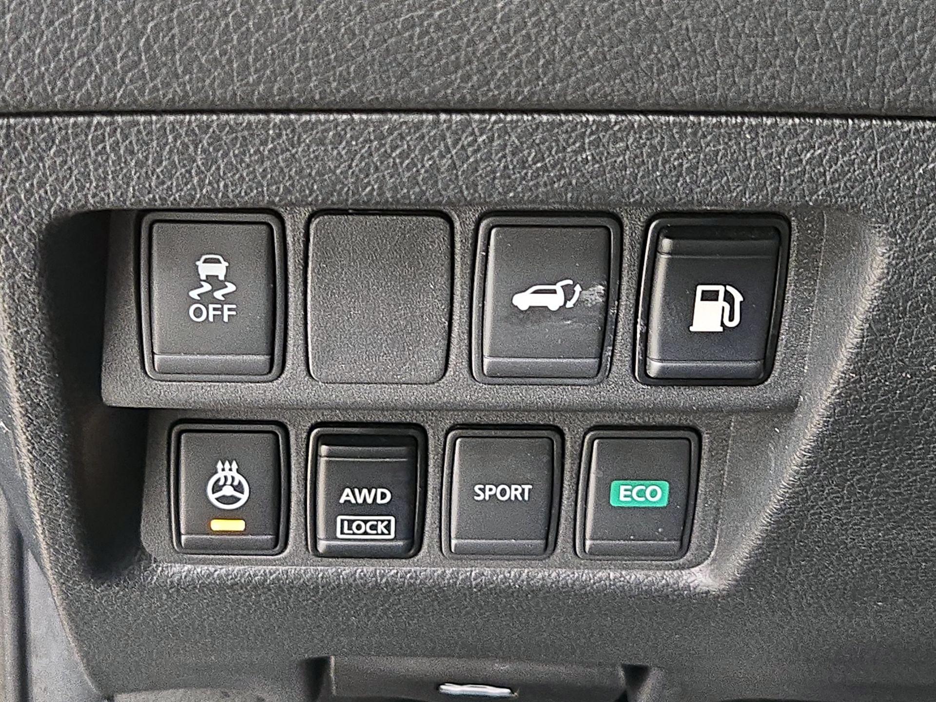 Thumbnail: 2018 Nissan Rogue - 13