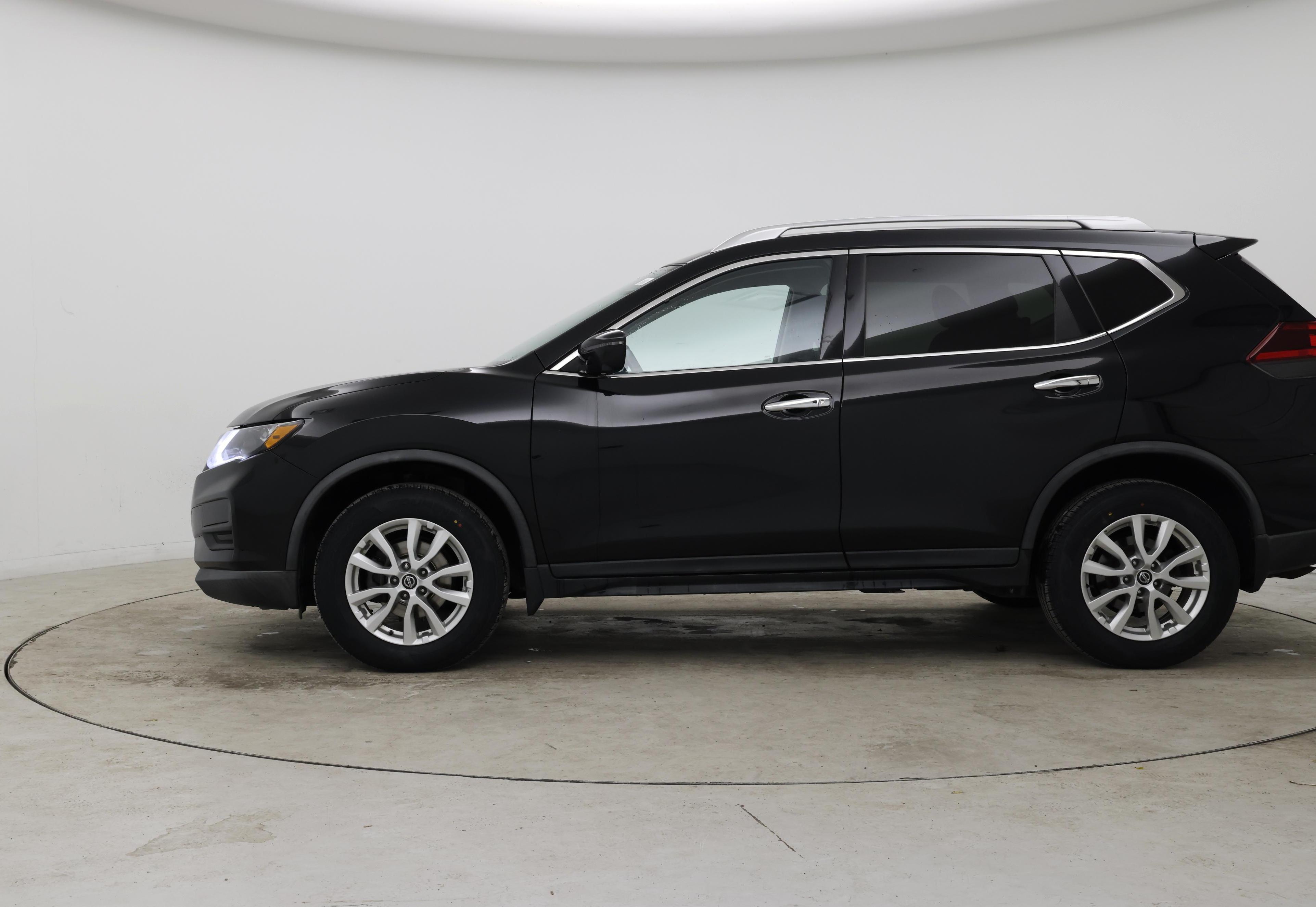 Thumbnail: 2018 Nissan Rogue - 3