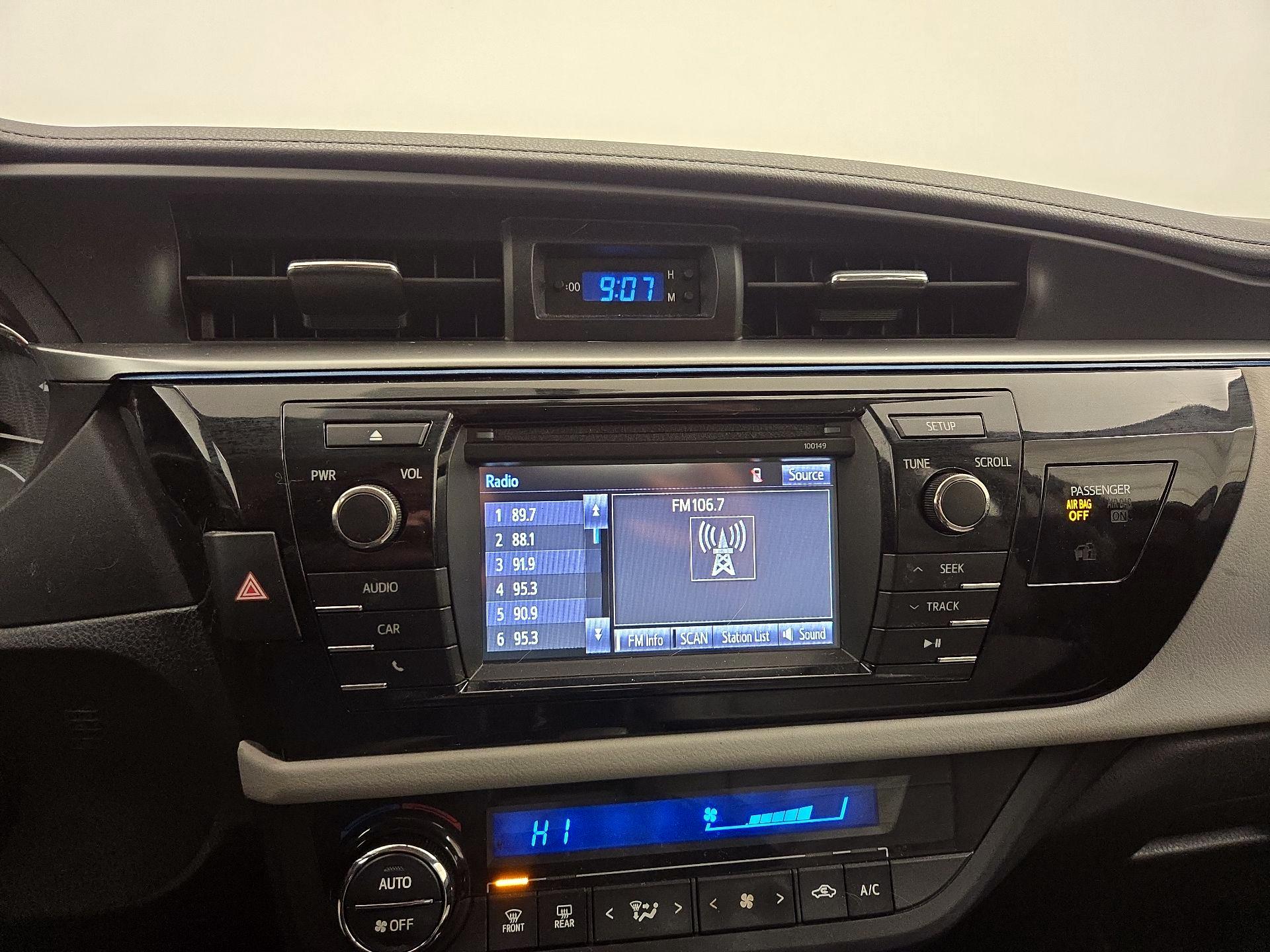 Thumbnail: 2015 Toyota Corolla - 15