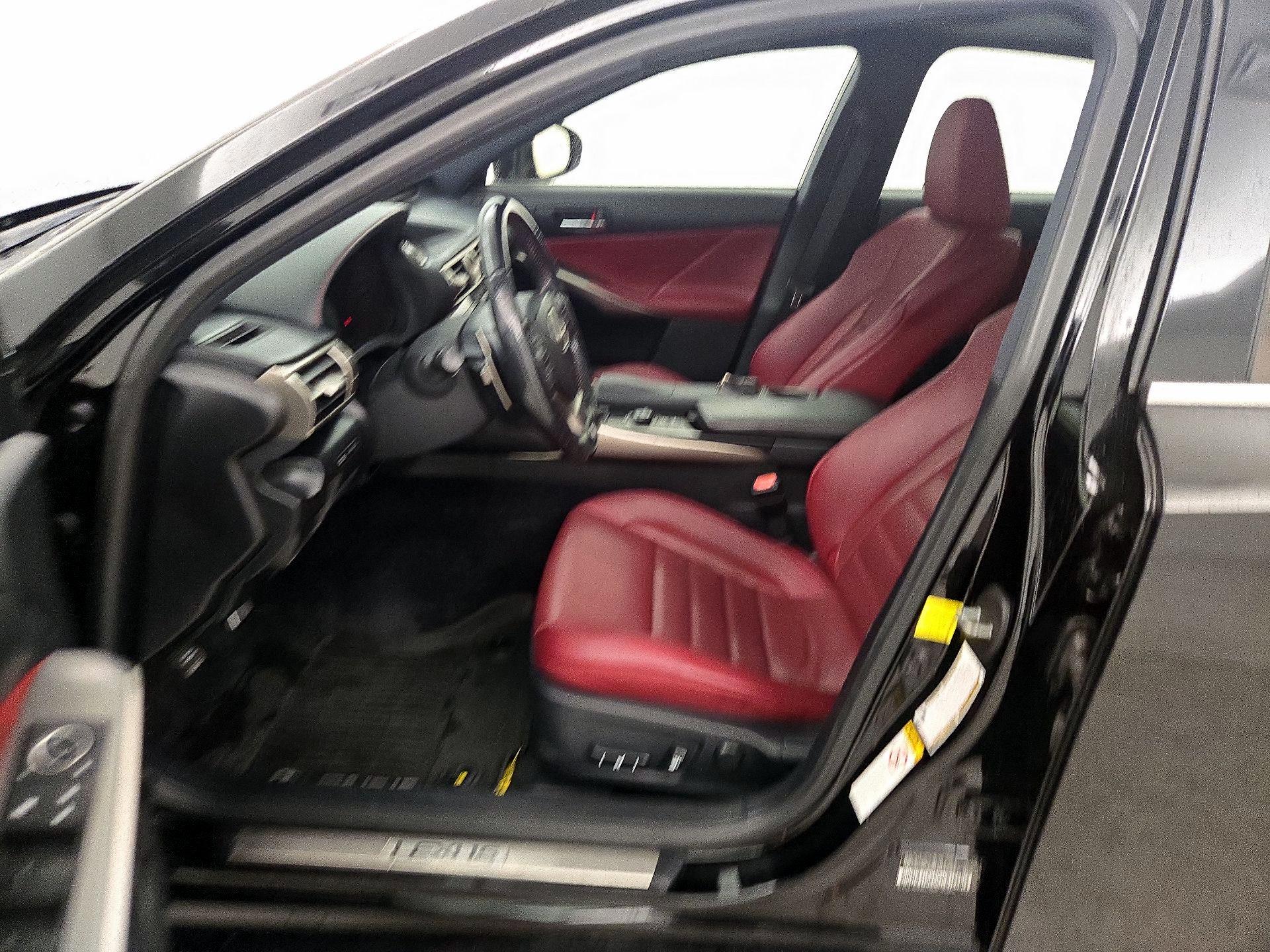 Thumbnail: 2014 Lexus IS - 11