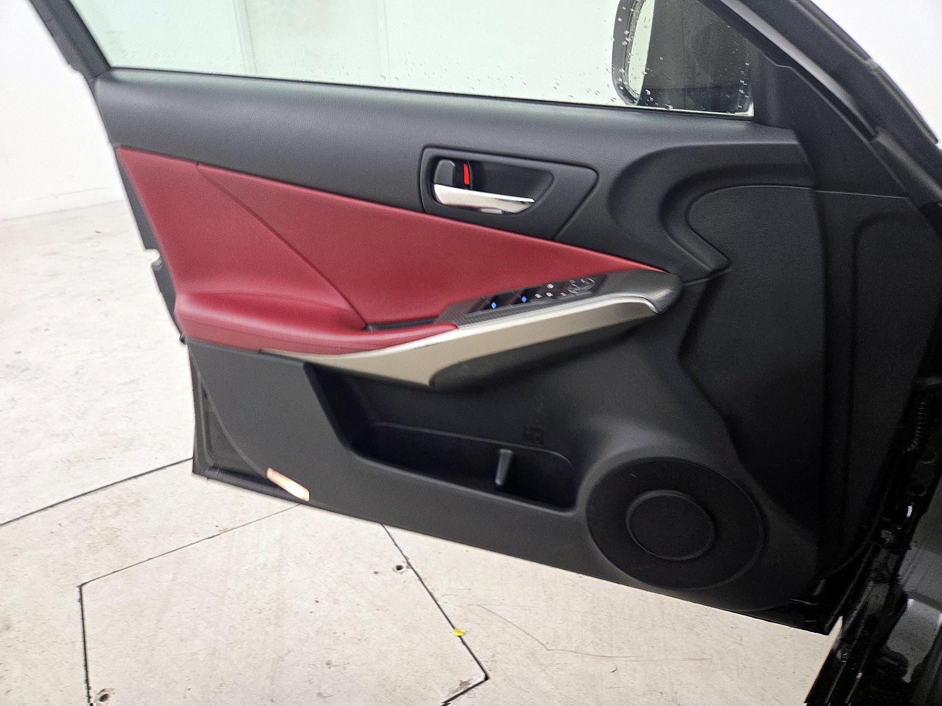 Thumbnail: 2014 Lexus IS - 12