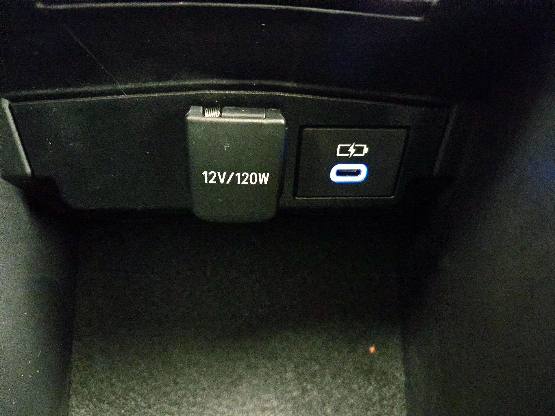 Thumbnail: 2022 Toyota Corolla - 18