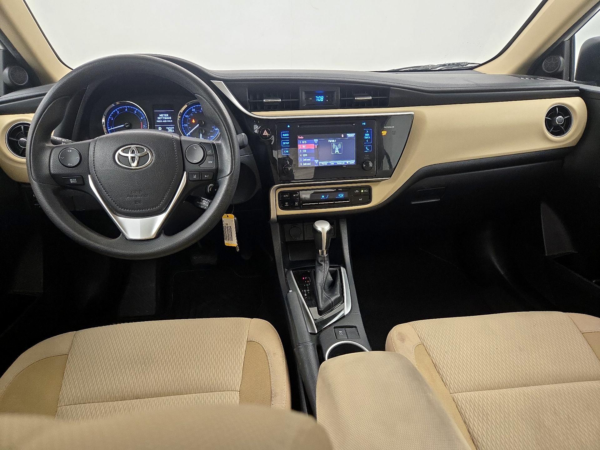 Thumbnail: 2017 Toyota Corolla - 9