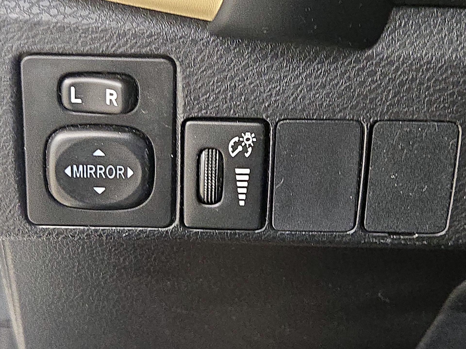 Thumbnail: 2017 Toyota Corolla - 13