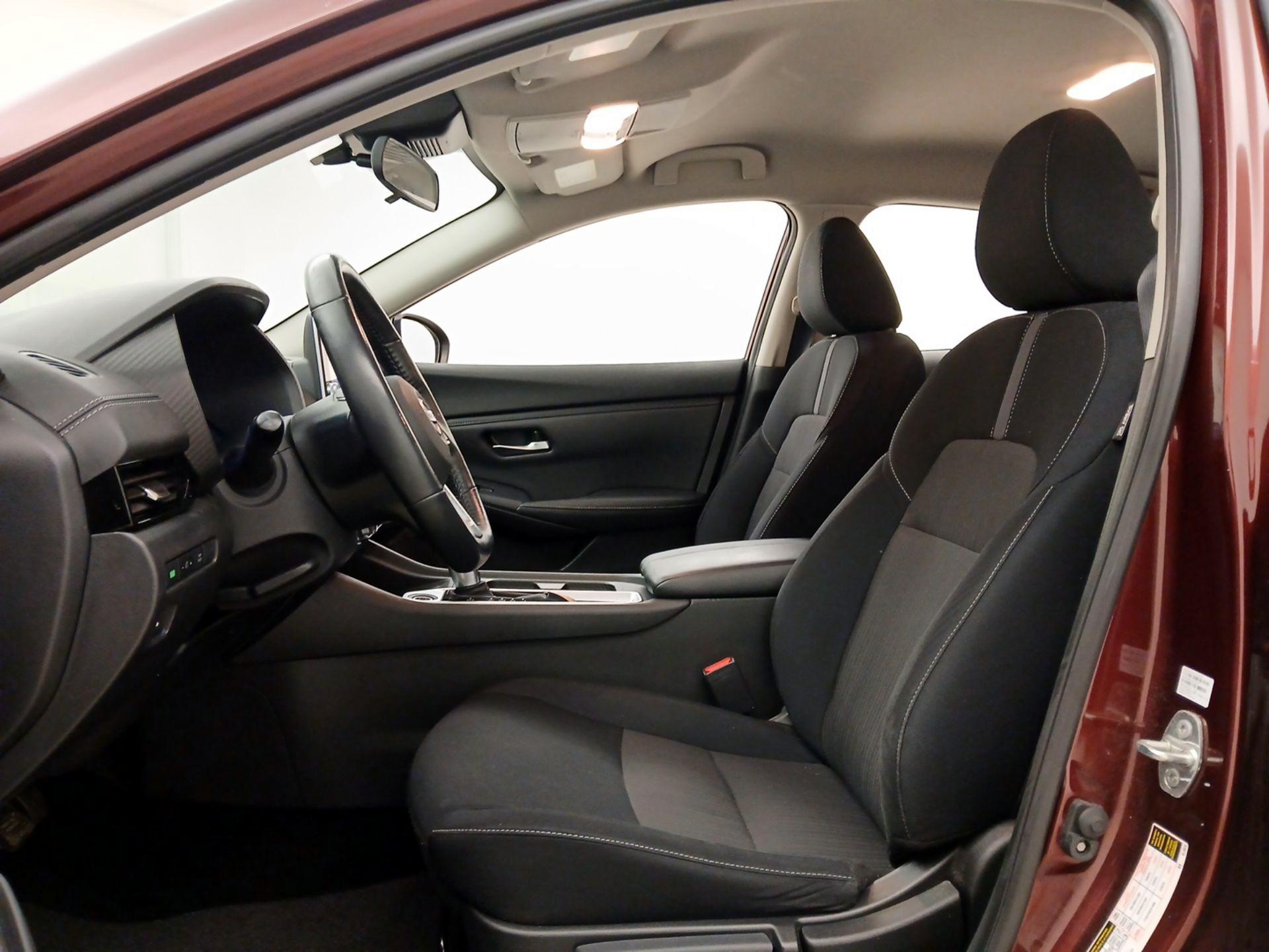 Thumbnail: 2023 Nissan Sentra - 11