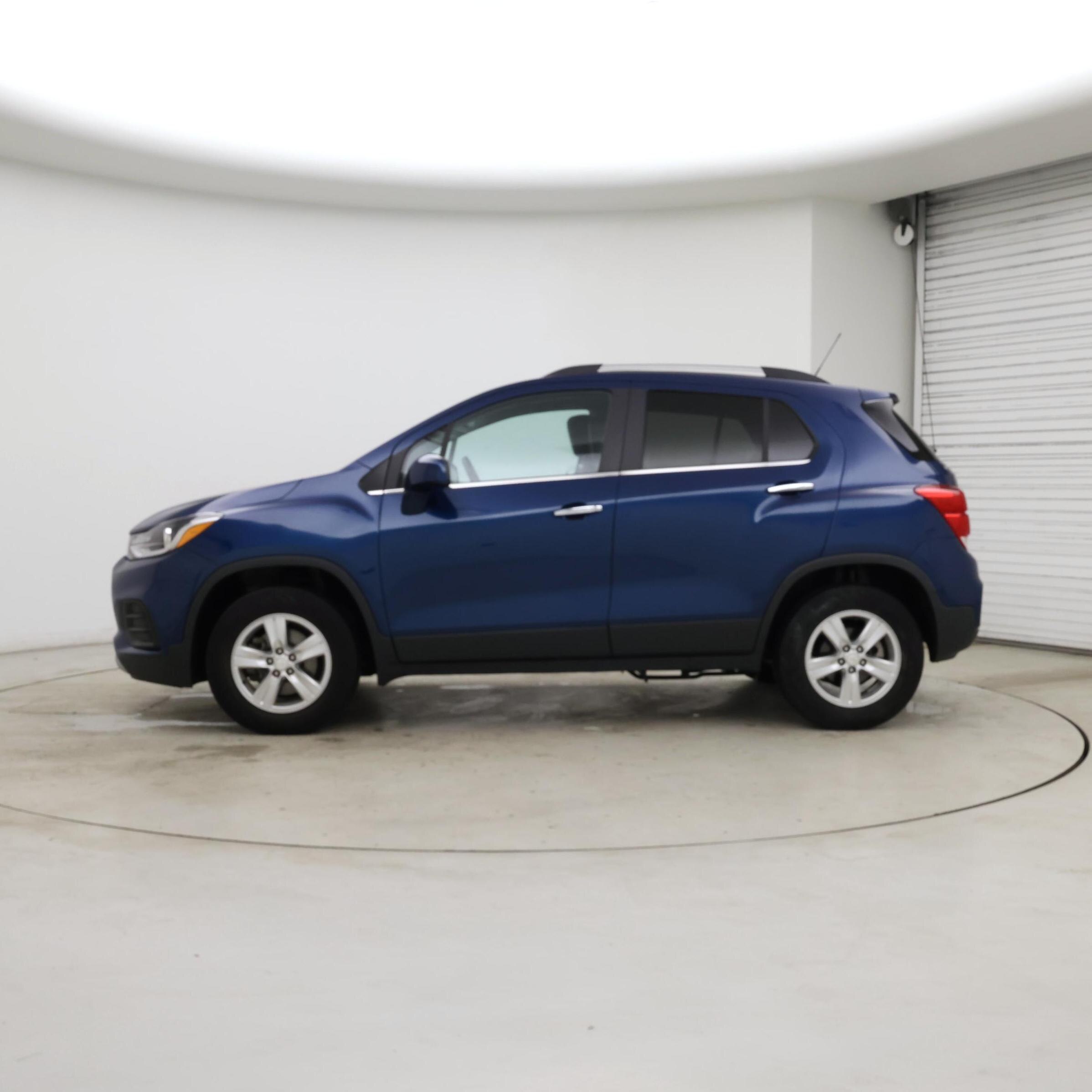 Thumbnail: 2019 Chevrolet Trax - 3