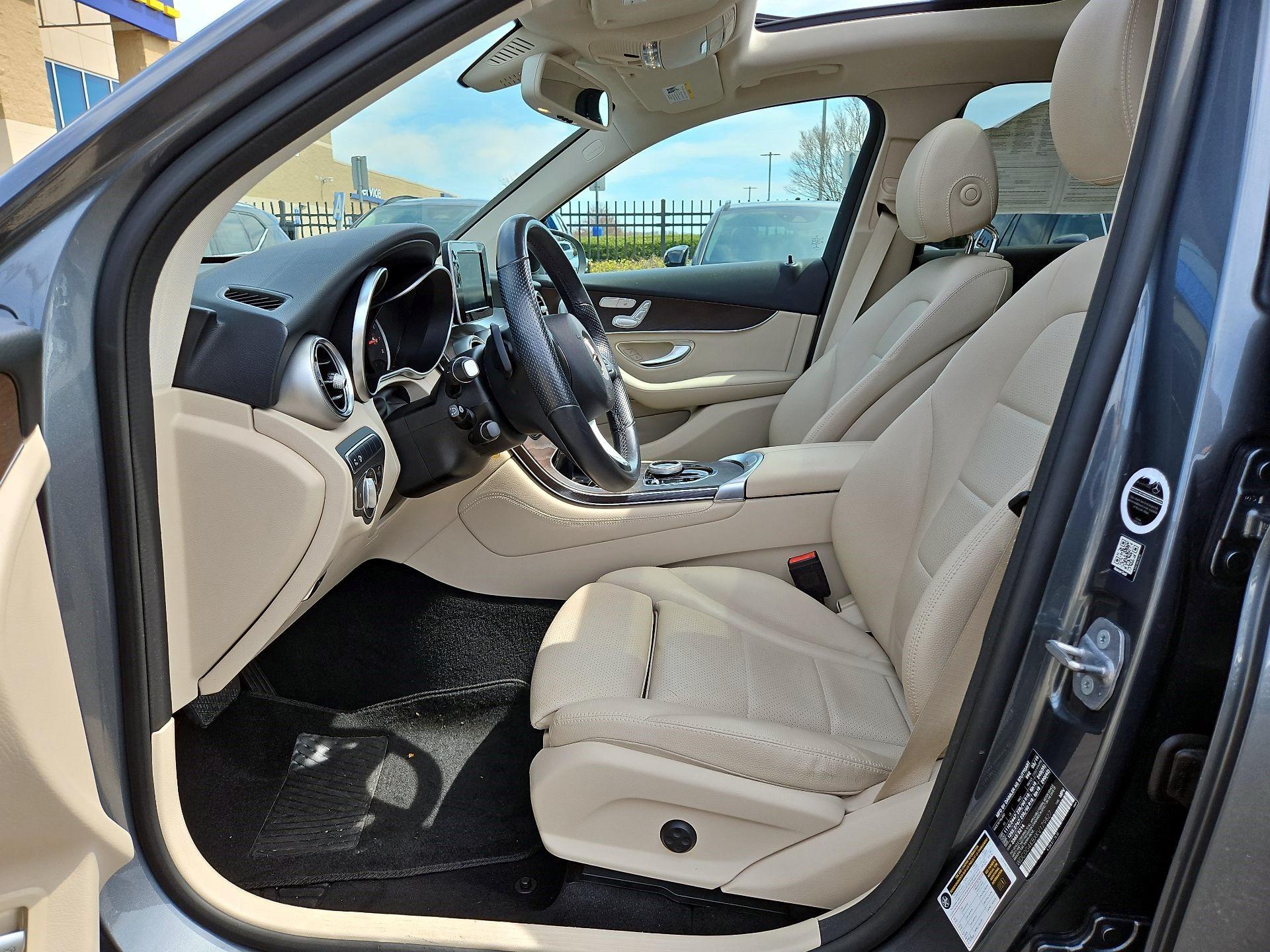 Thumbnail: 2019 Mercedes-Benz GLC - 9