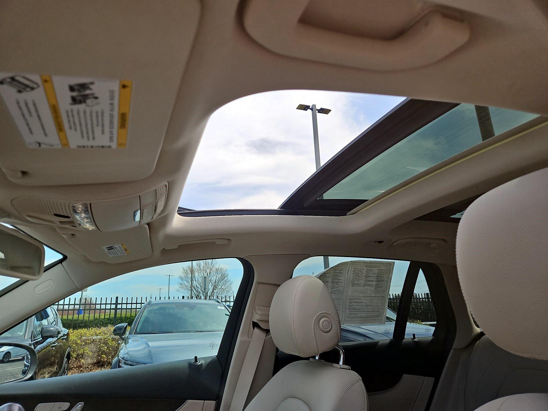 Thumbnail: 2019 Mercedes-Benz GLC - 17