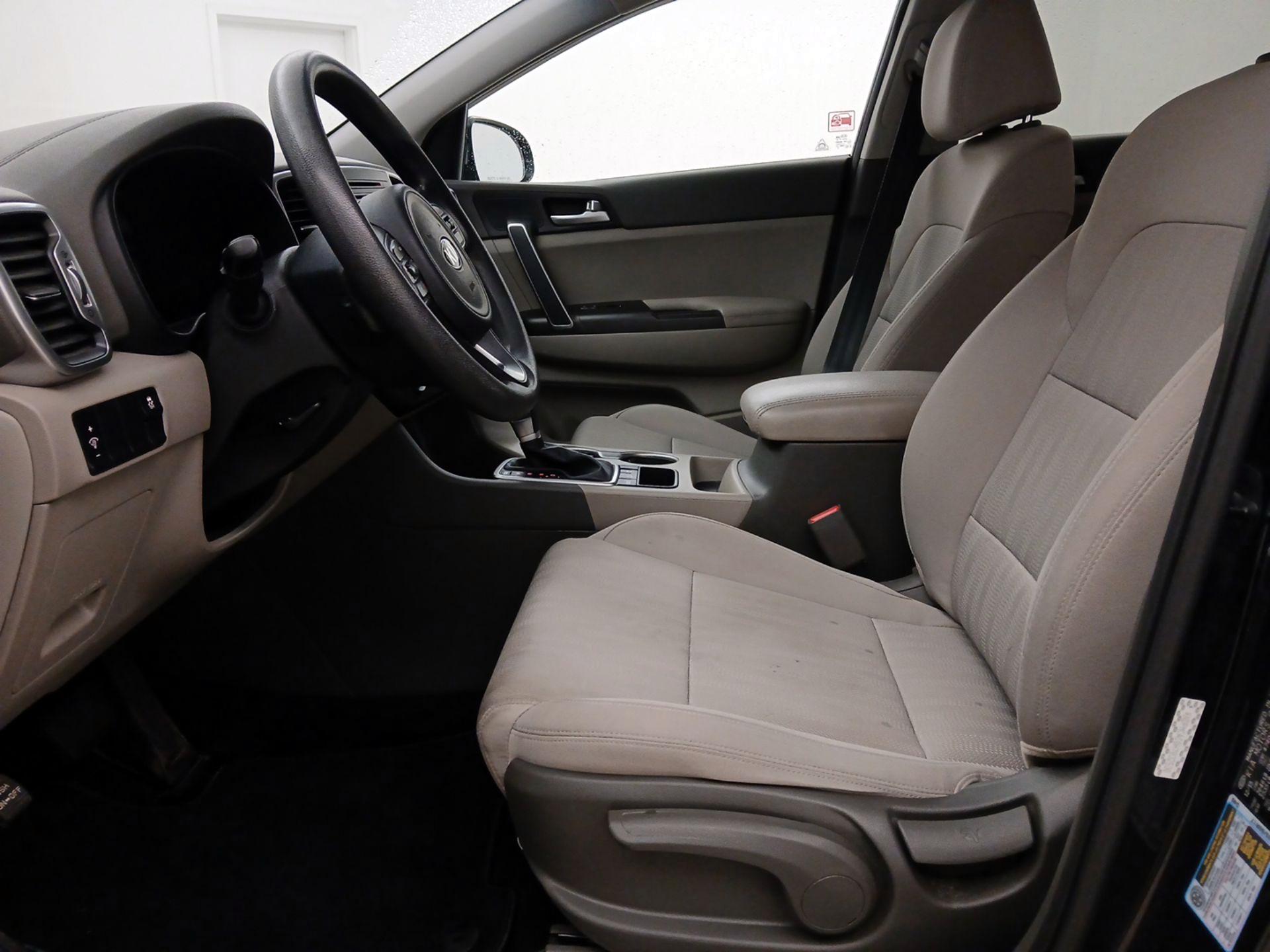 Thumbnail: 2017 Kia Sportage - 11