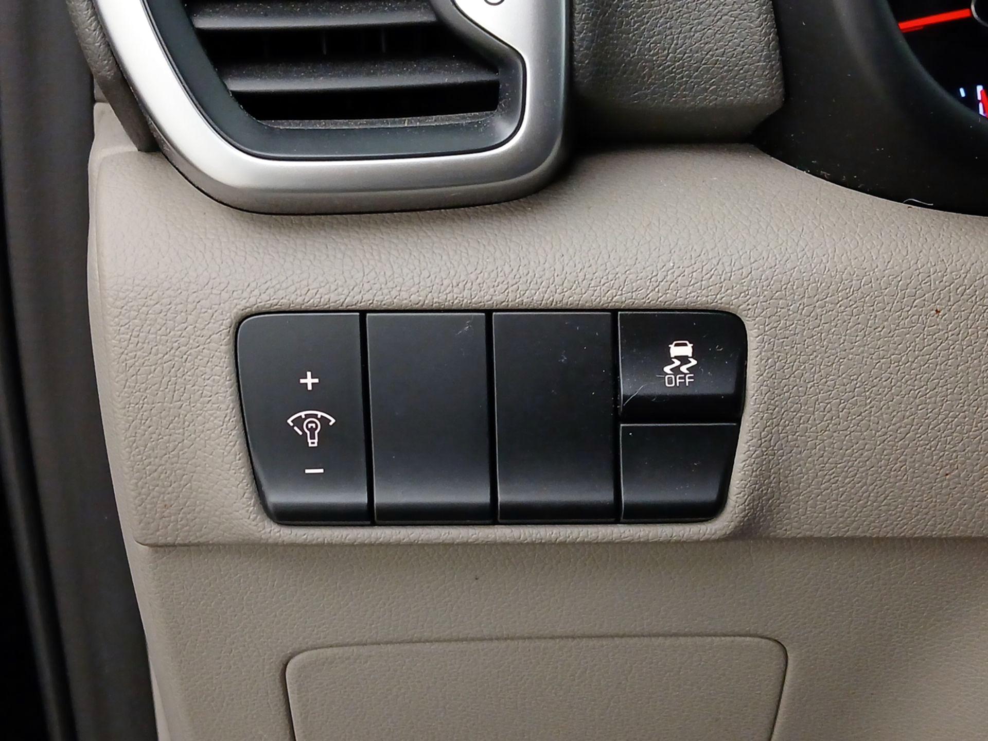 Thumbnail: 2017 Kia Sportage - 13