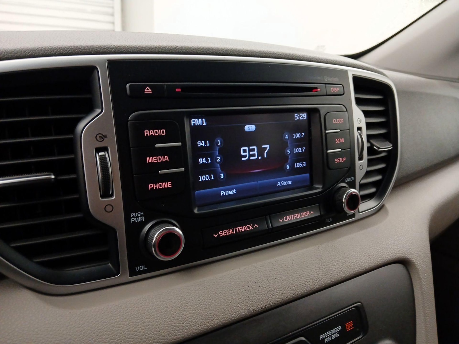 2017 Kia Sportage LX - Photo 16