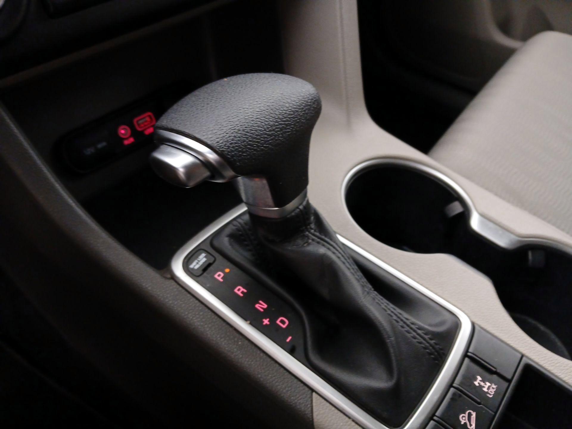 Thumbnail: 2017 Kia Sportage - 17