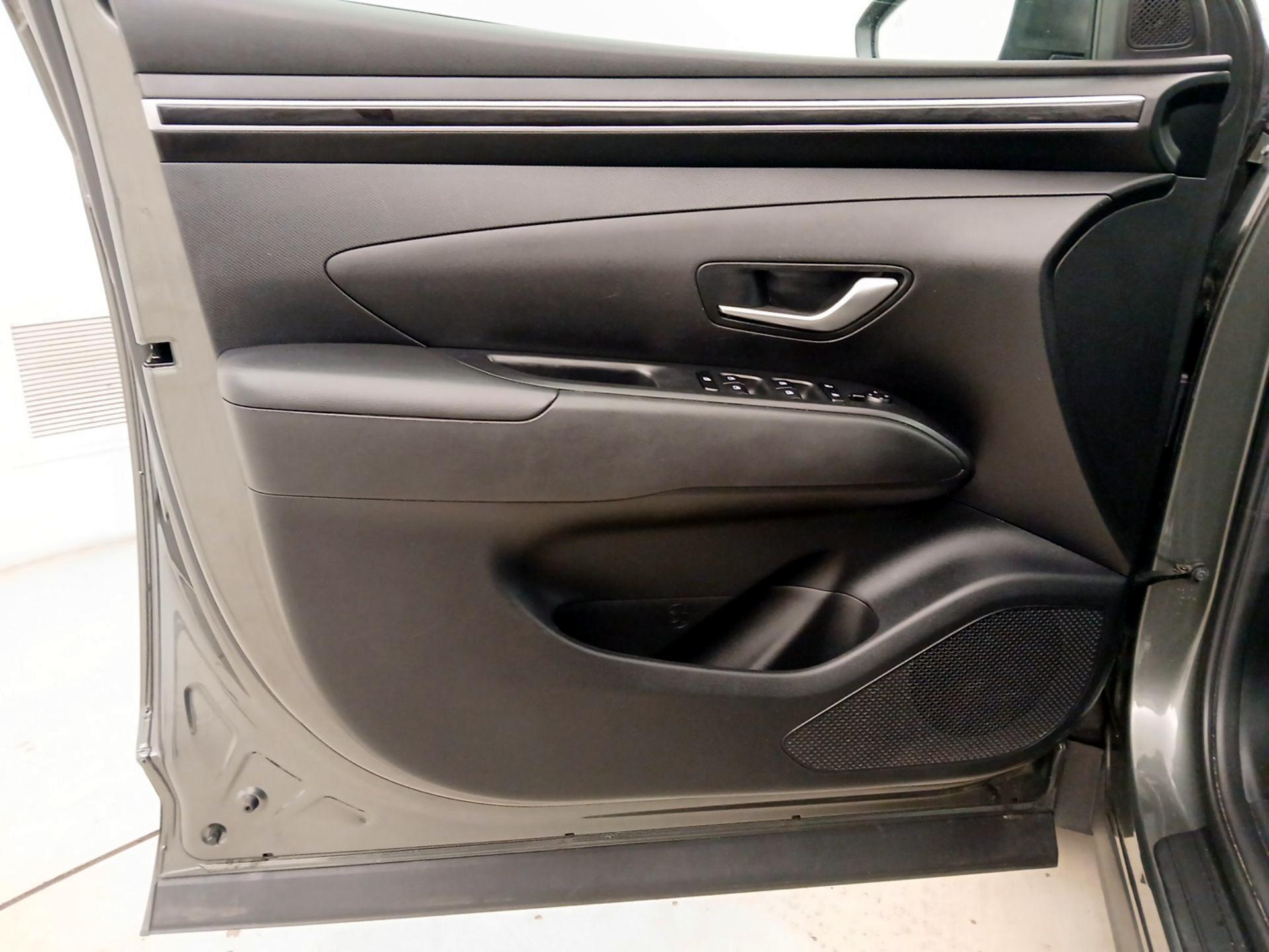 Thumbnail: 2023 Hyundai Tucson - 12