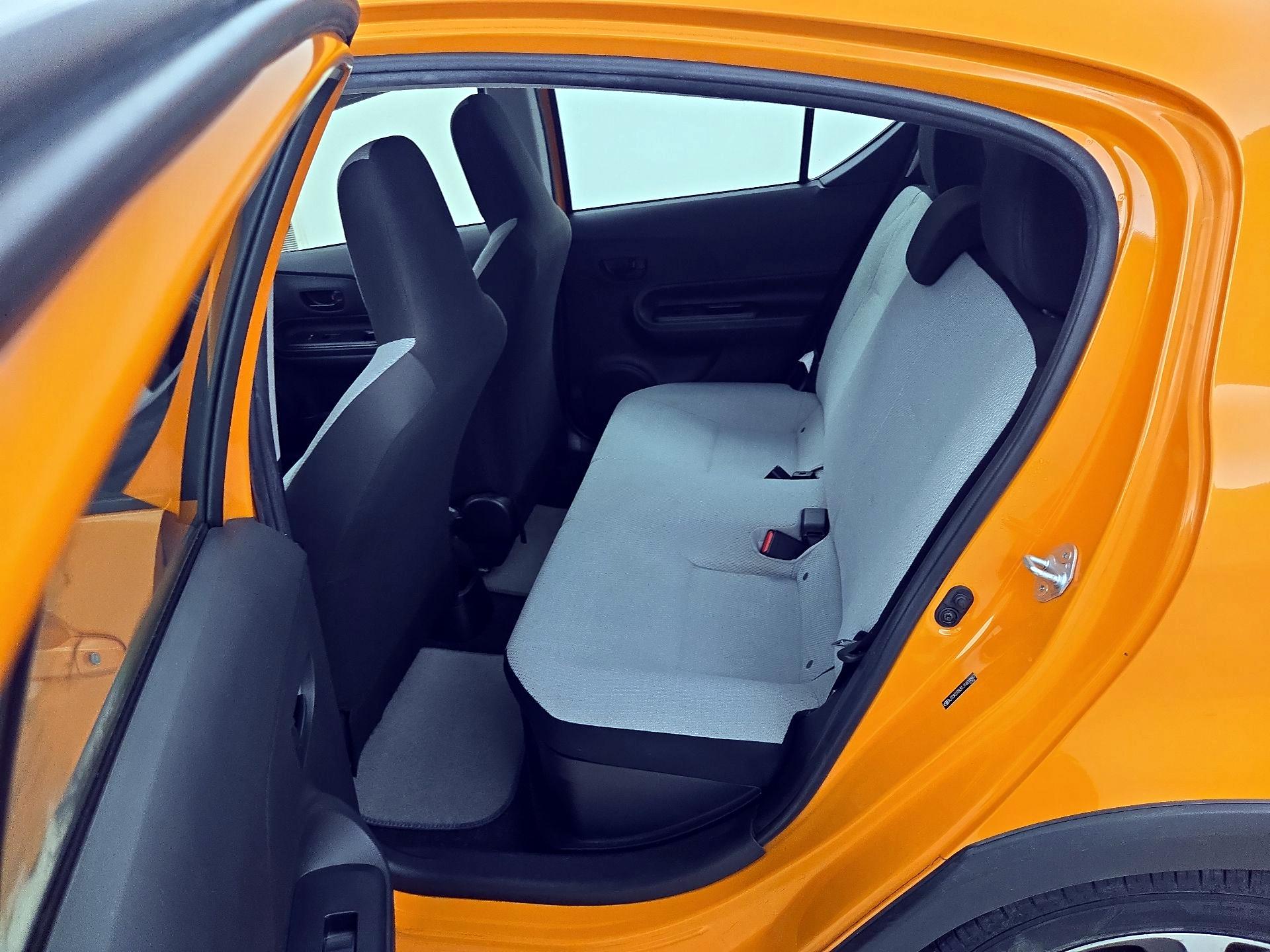 Thumbnail: 2018 Toyota Prius c - 19