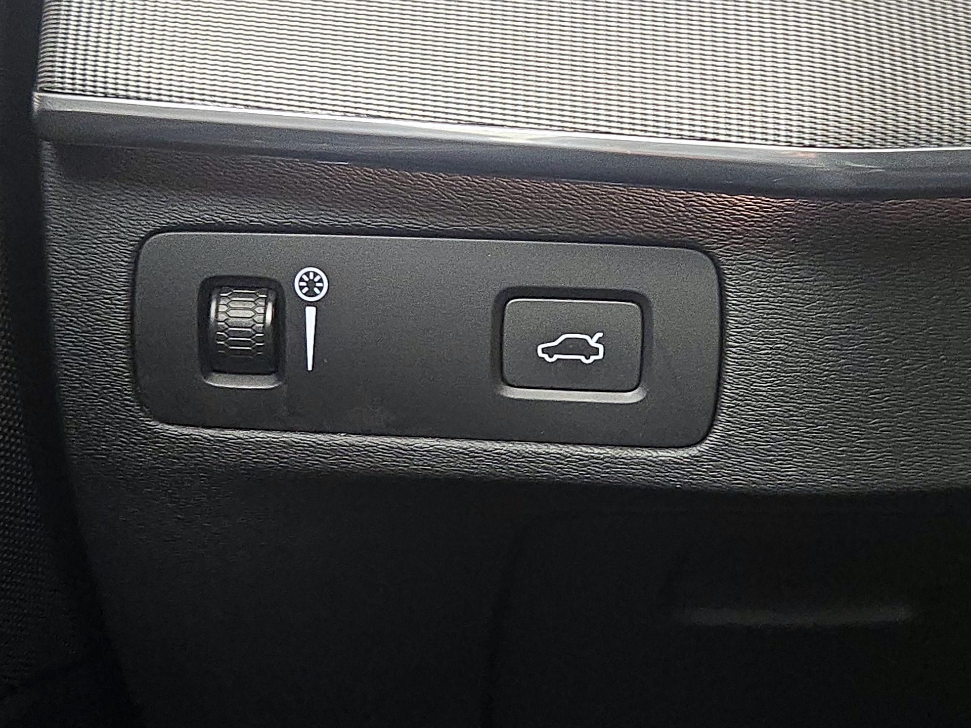 Thumbnail: 2019 Volvo XC90 - 13