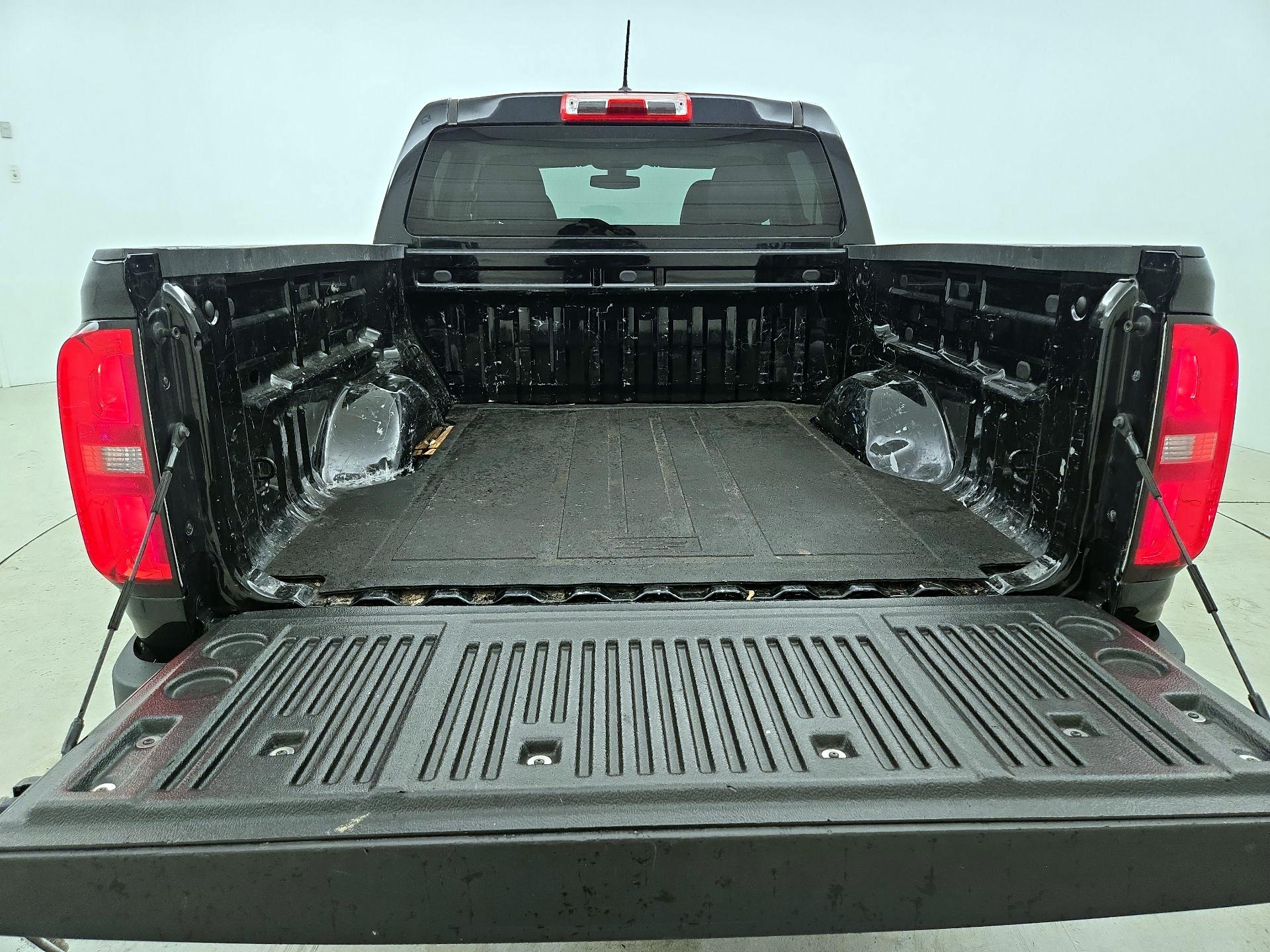 Thumbnail: 2018 Chevrolet Colorado - 20