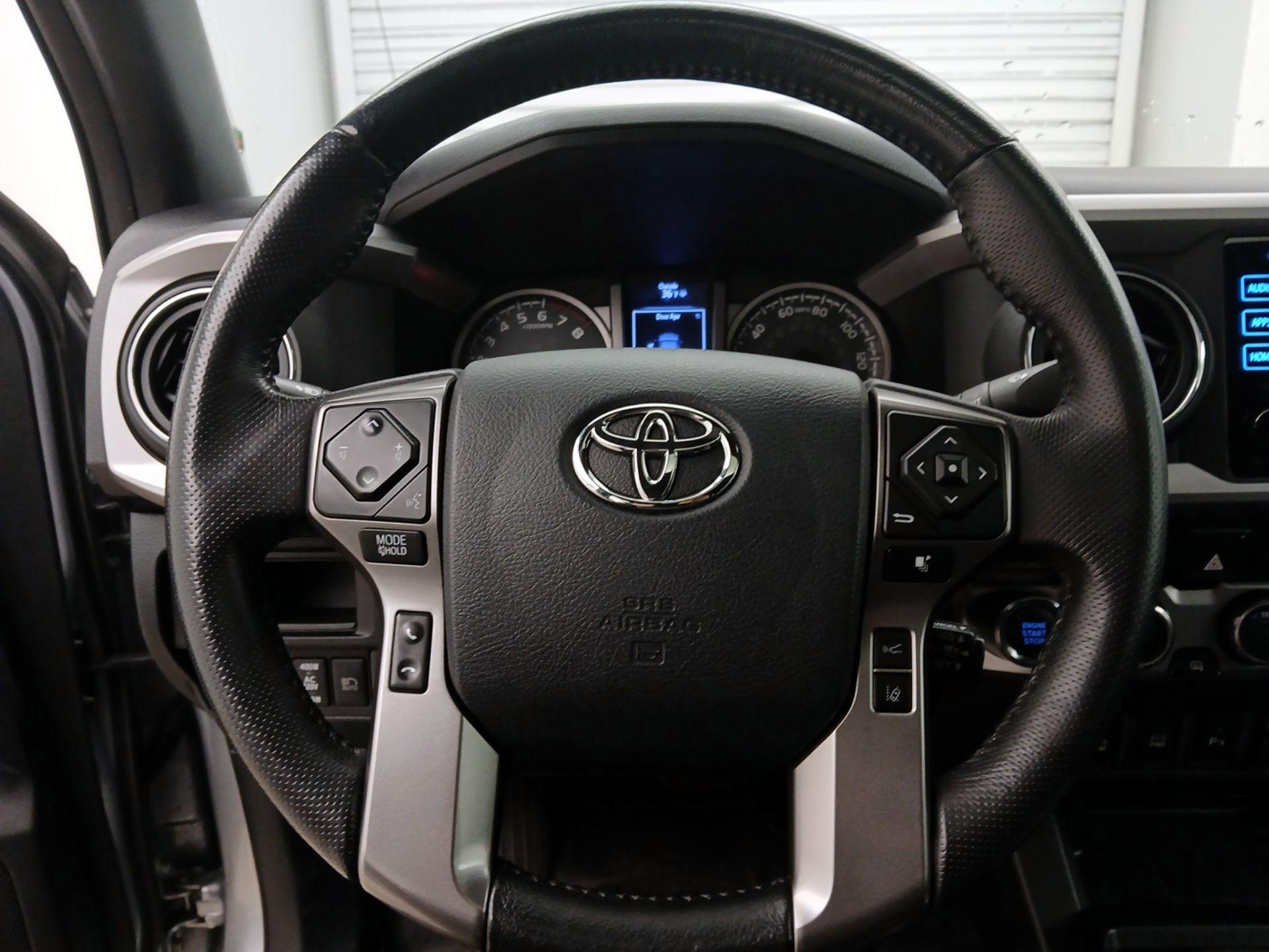 Thumbnail: 2019 Toyota Tacoma - 10