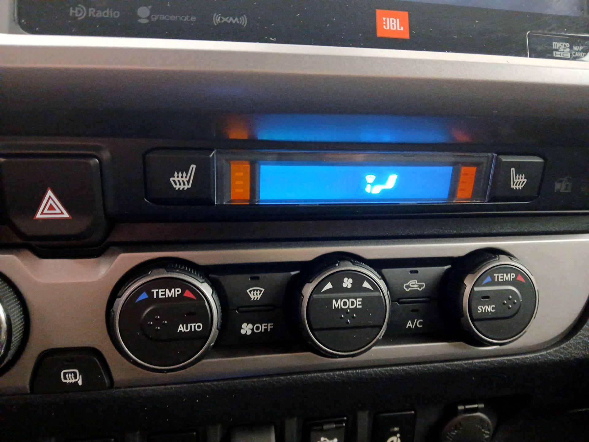 Thumbnail: 2019 Toyota Tacoma - 16