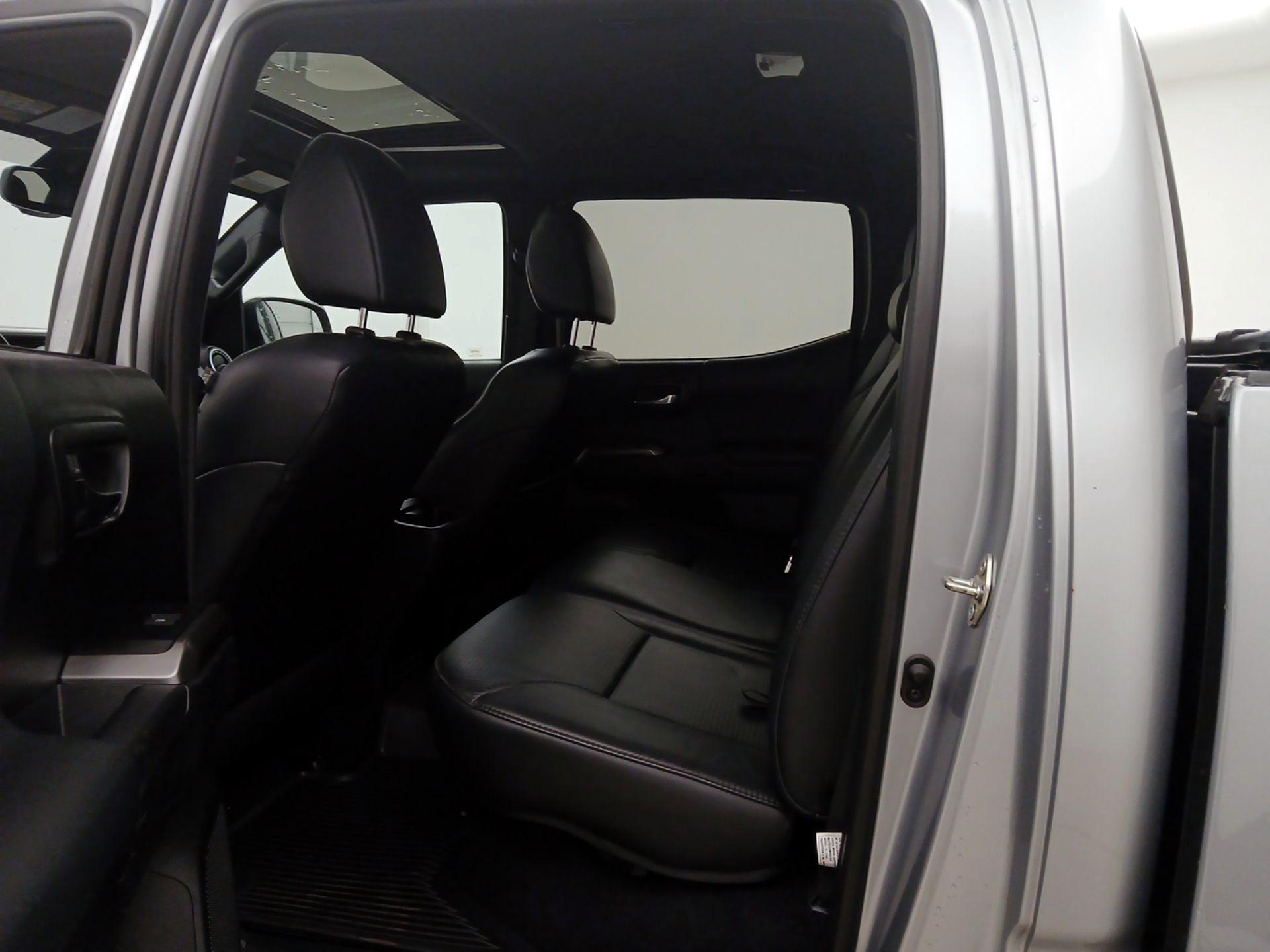 Thumbnail: 2019 Toyota Tacoma - 20